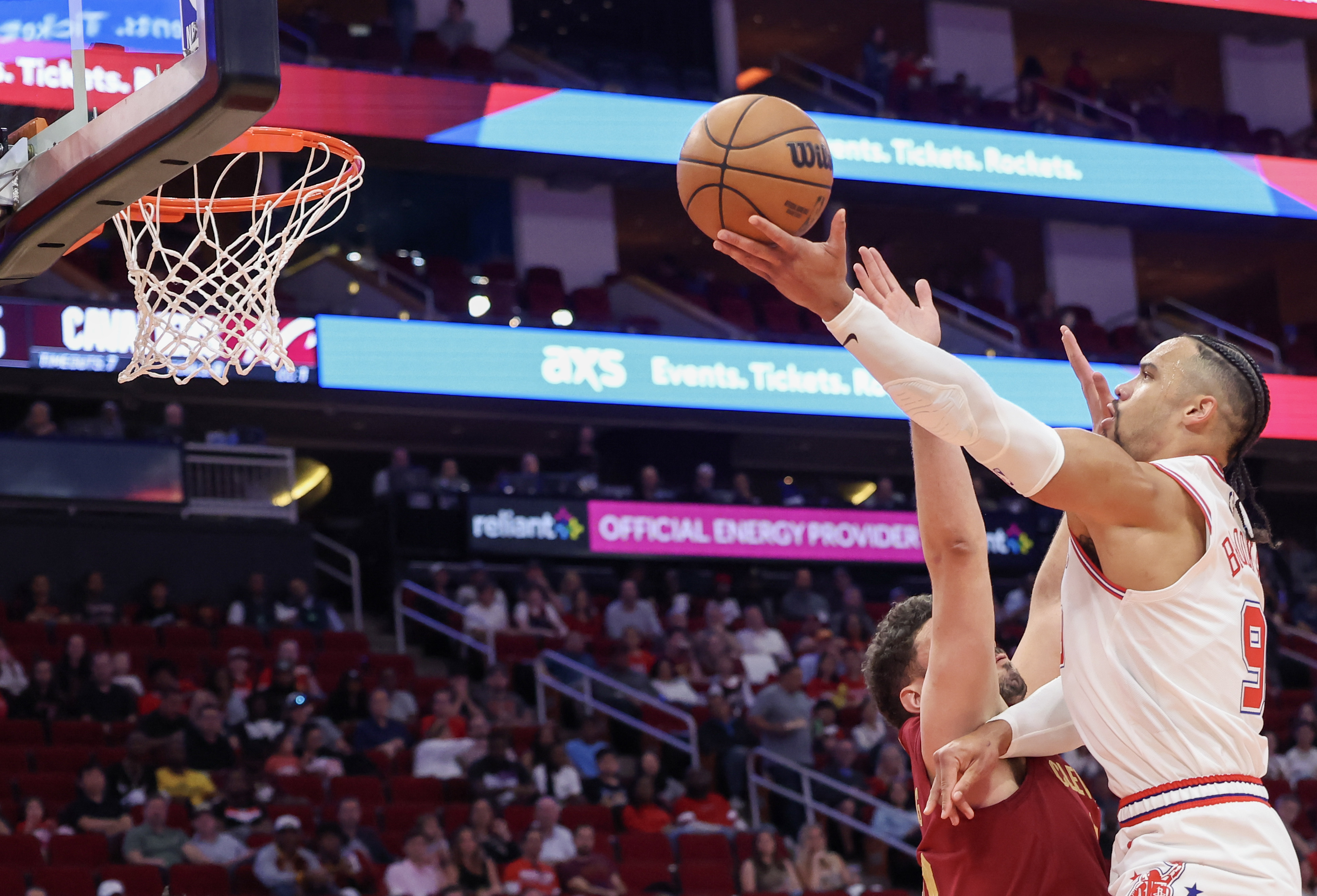 Rockets Beat Cavaliers To Stretch Winning Streak To Five | Reuters