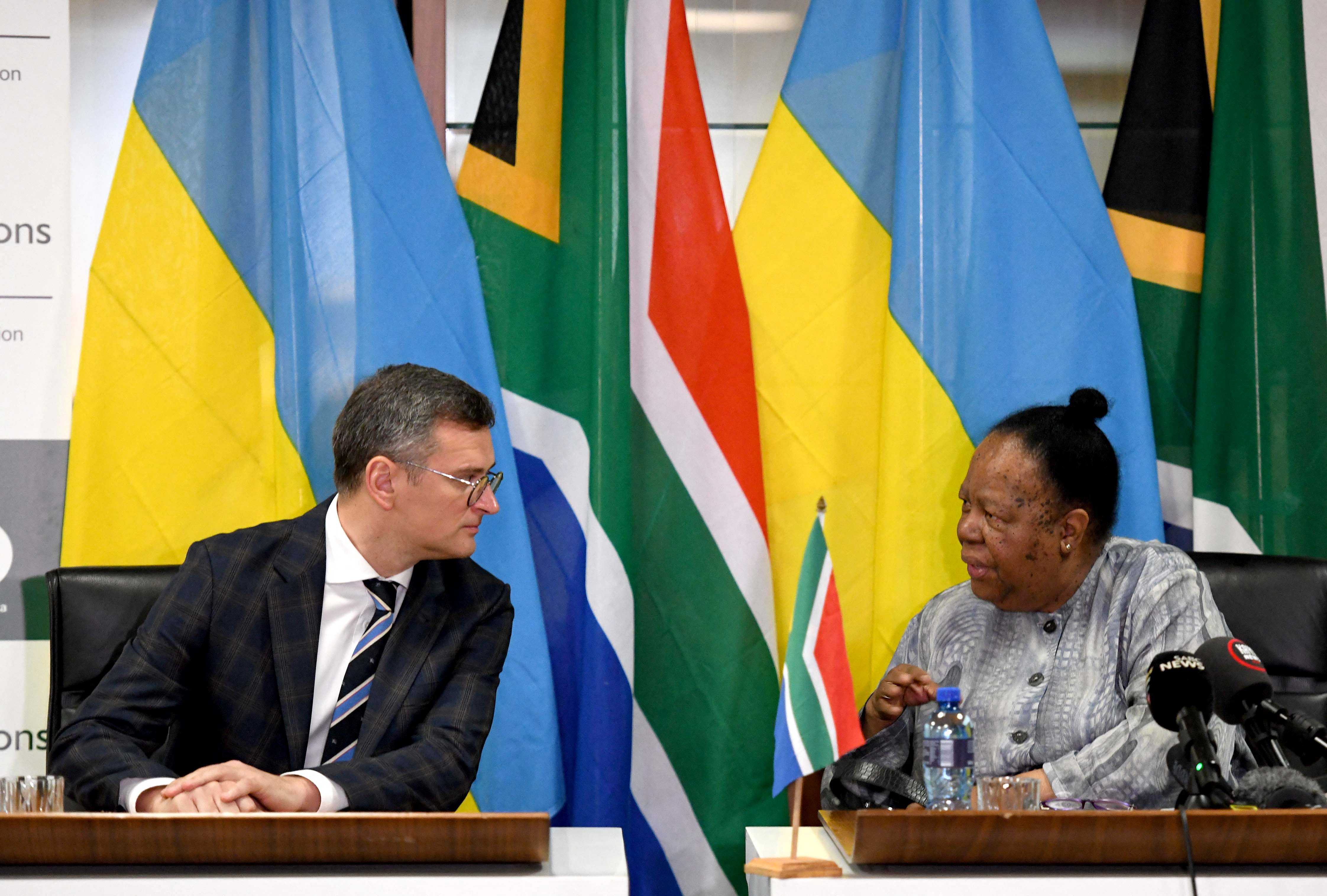 Ukrainian Foreign Minister visits South Africa