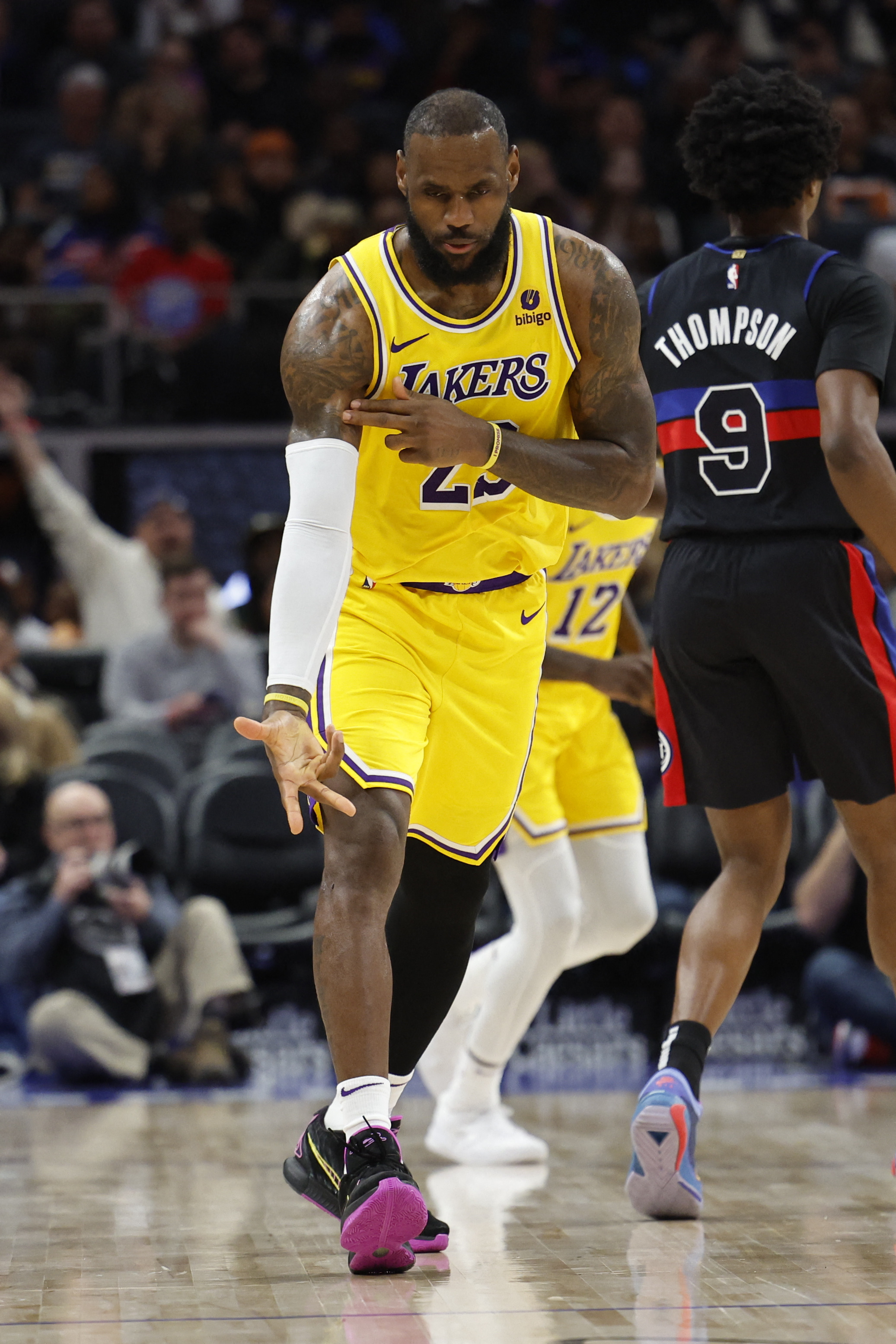 Lakers Pin Pistons With Record-breaking 15th Straight Loss | Reuters