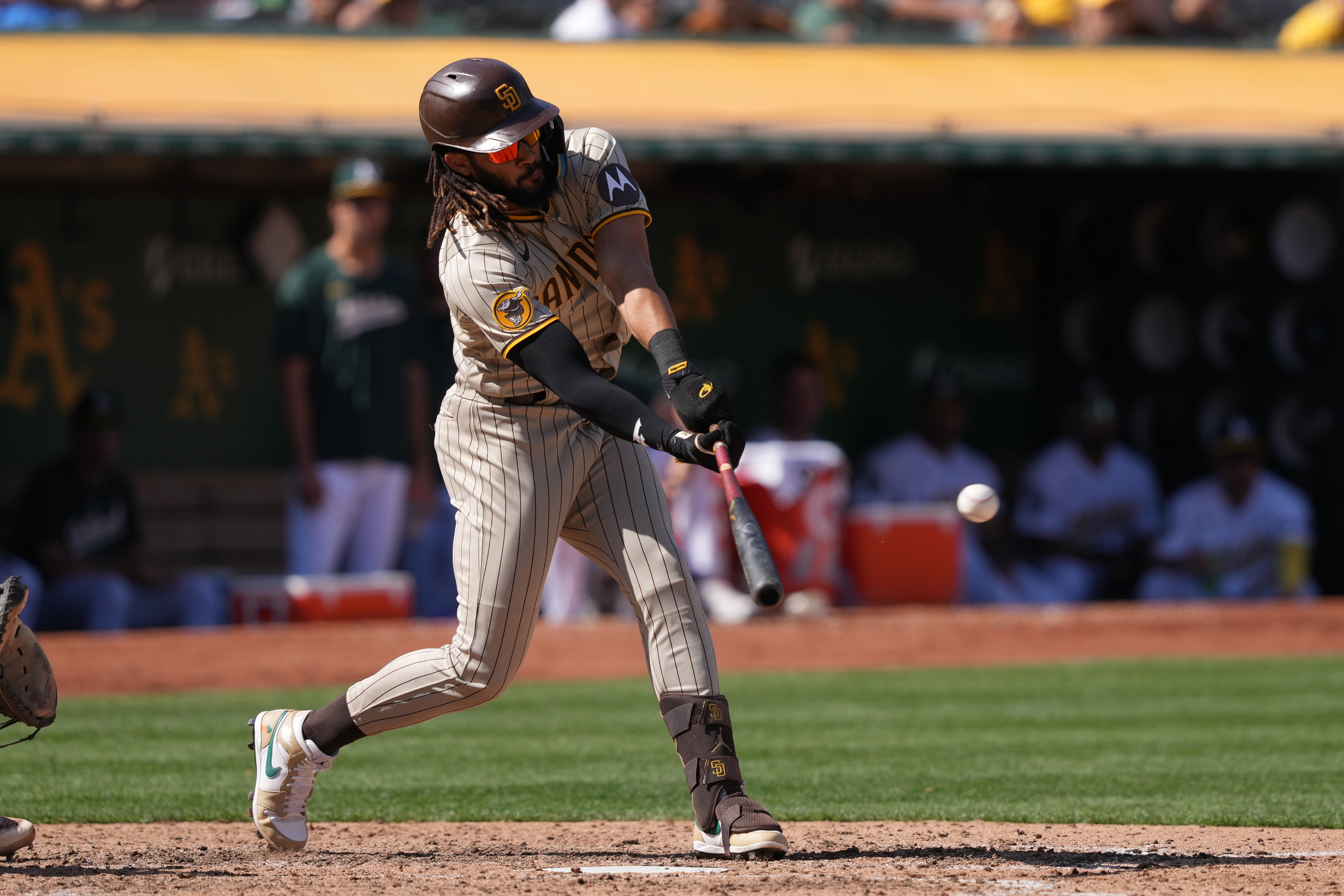 Juan Soto hits two HRs, drives in six to power Padres past A's