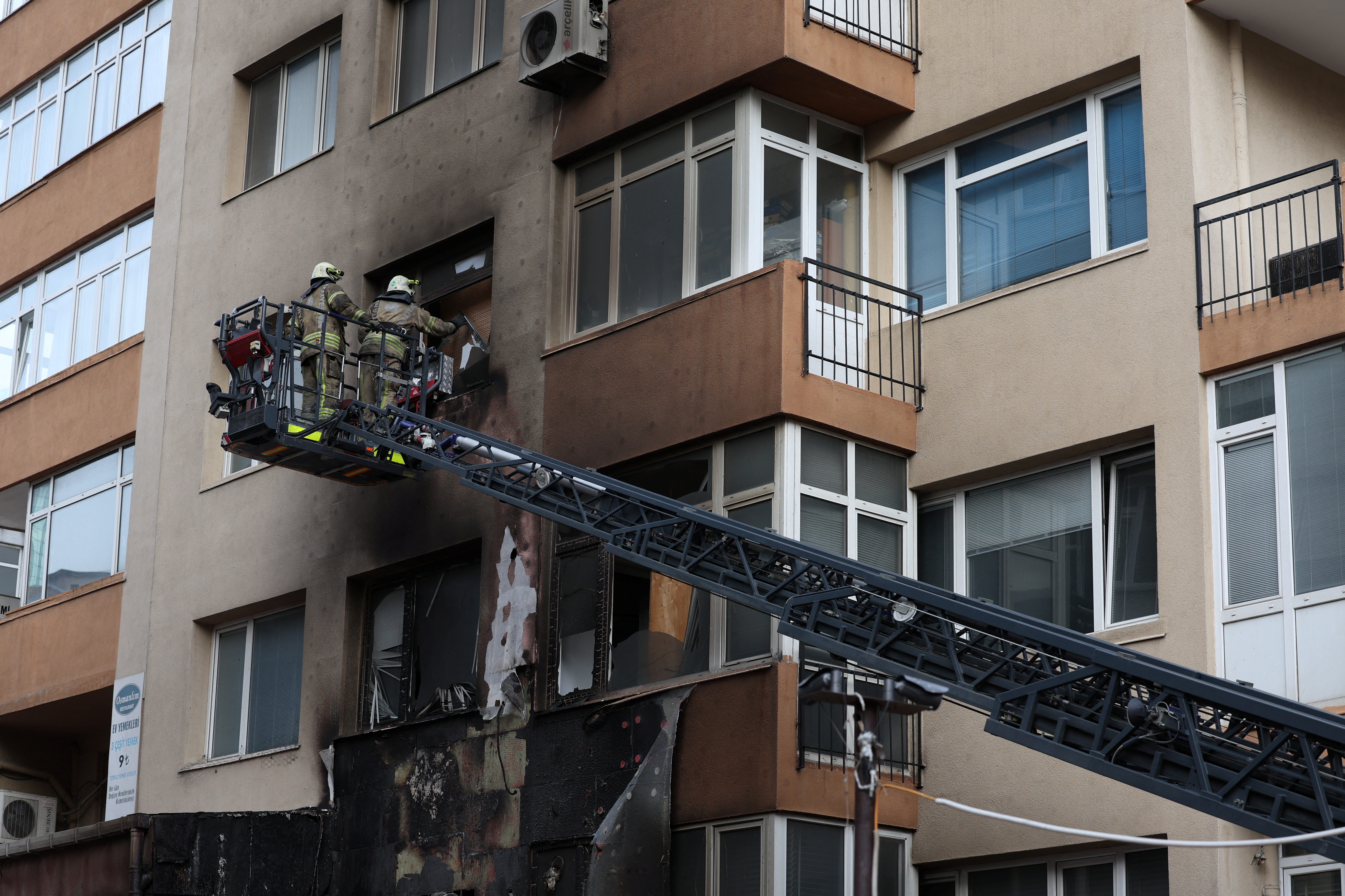 Daytime fire at nightclub, in Istanbul