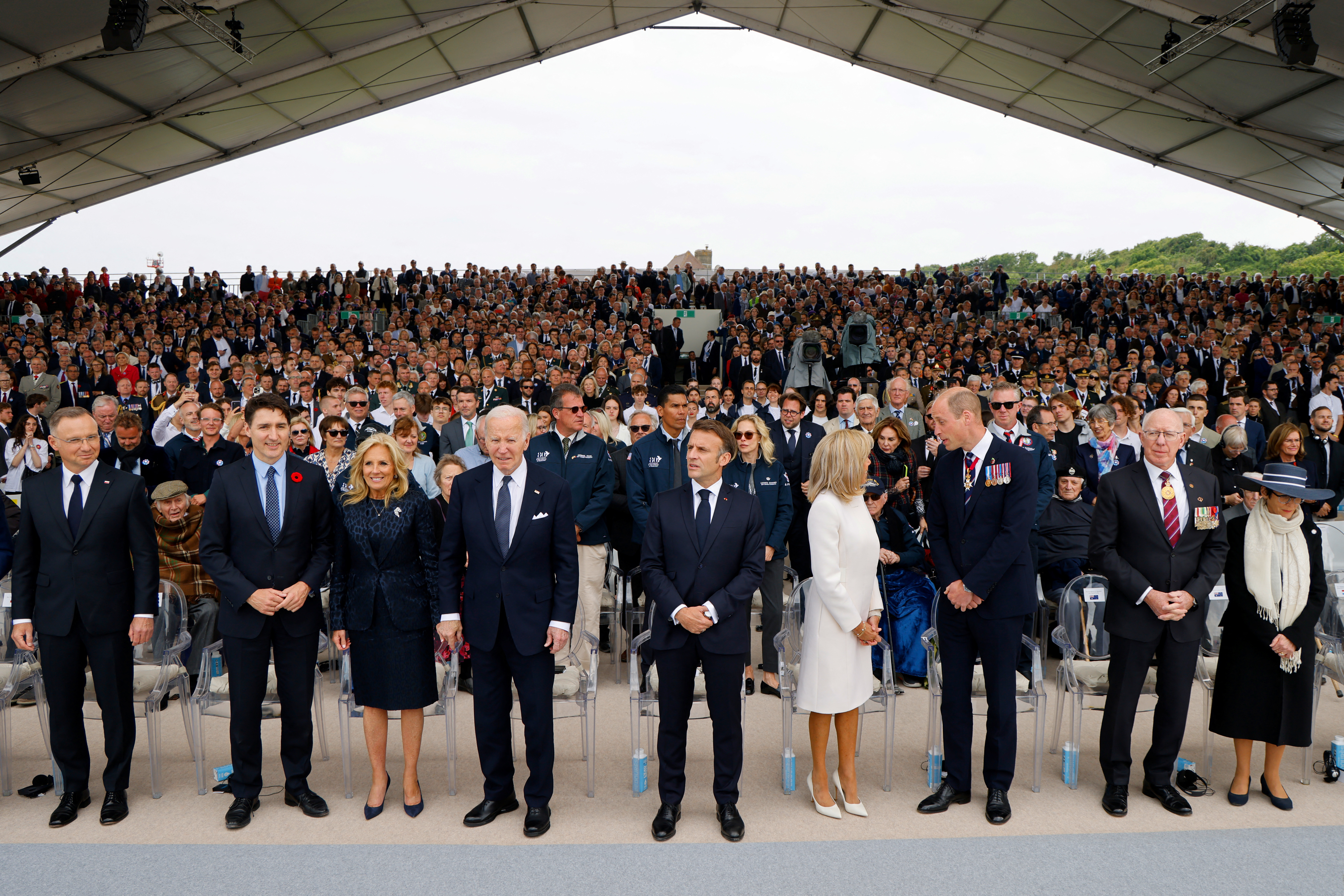 バイデン氏、ウクライナ支援継続を確約 仏でＤデー80周年式典 - ロイター (Reuters Japan)