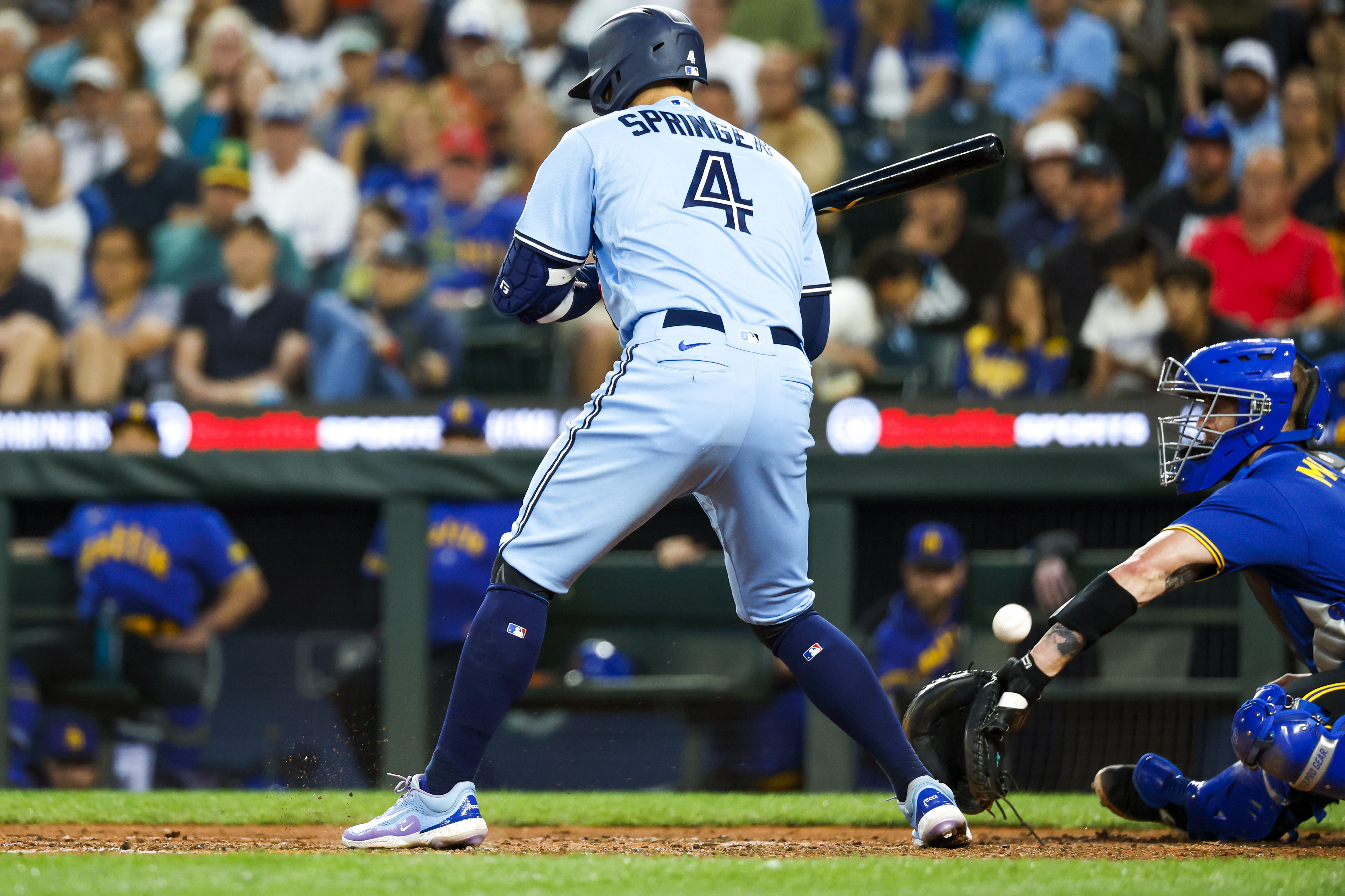 Hernández walks off old team as Mariners top Blue Jays 3-2