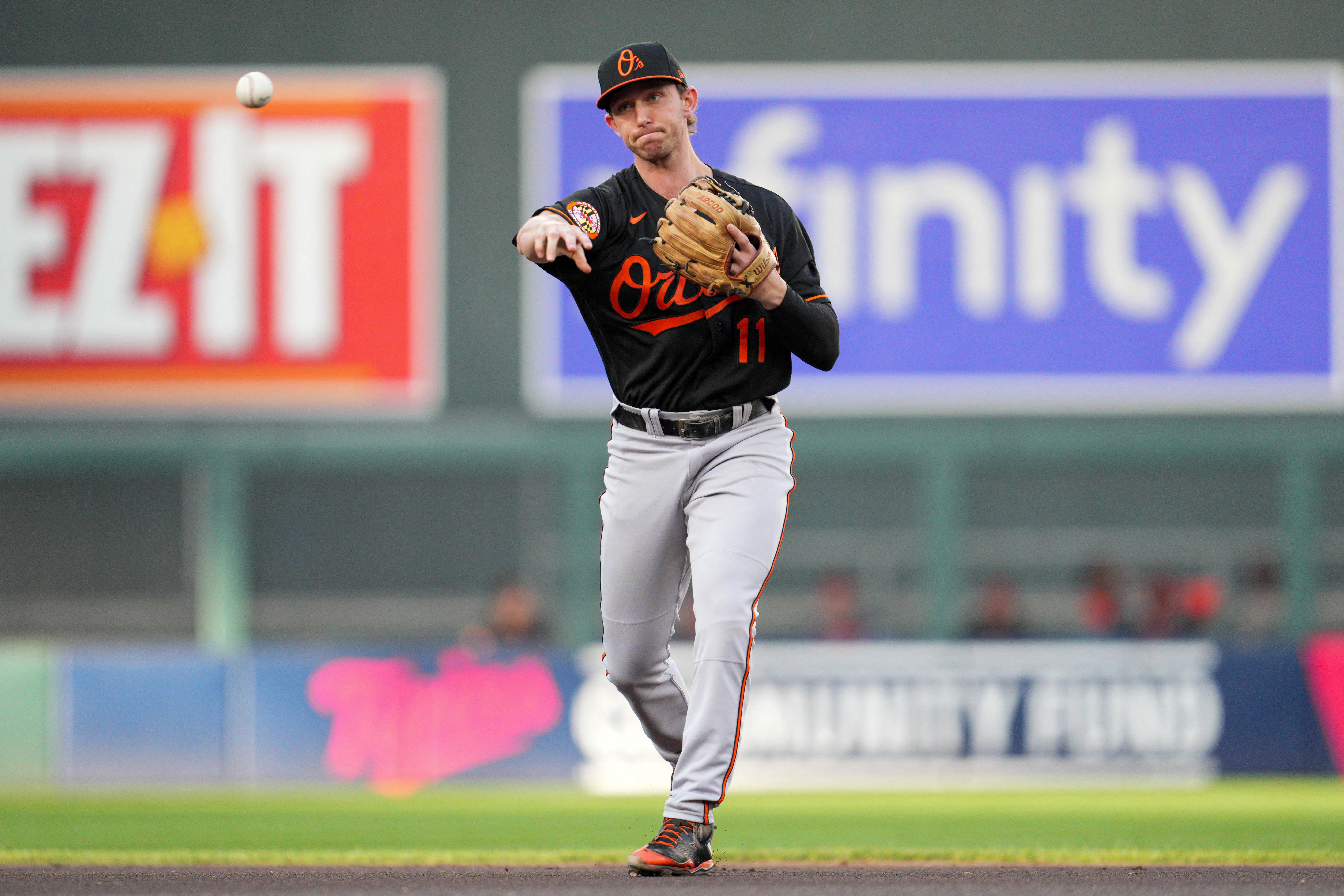 Two-run 10th inning pushes Orioles past Twins