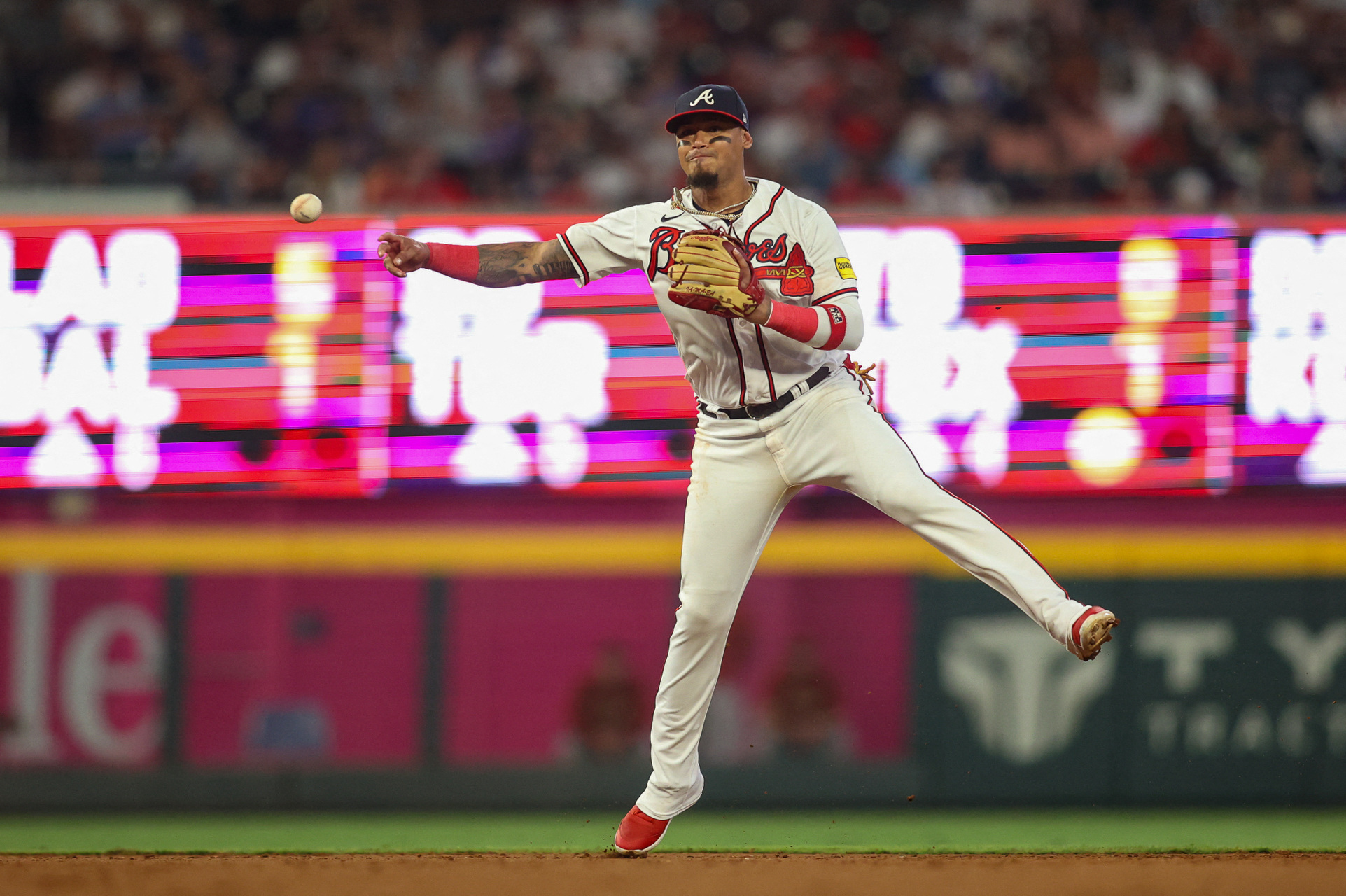 Diamondbacks outlast the Braves 16-13 to snap 4-game losing streak - Newsday