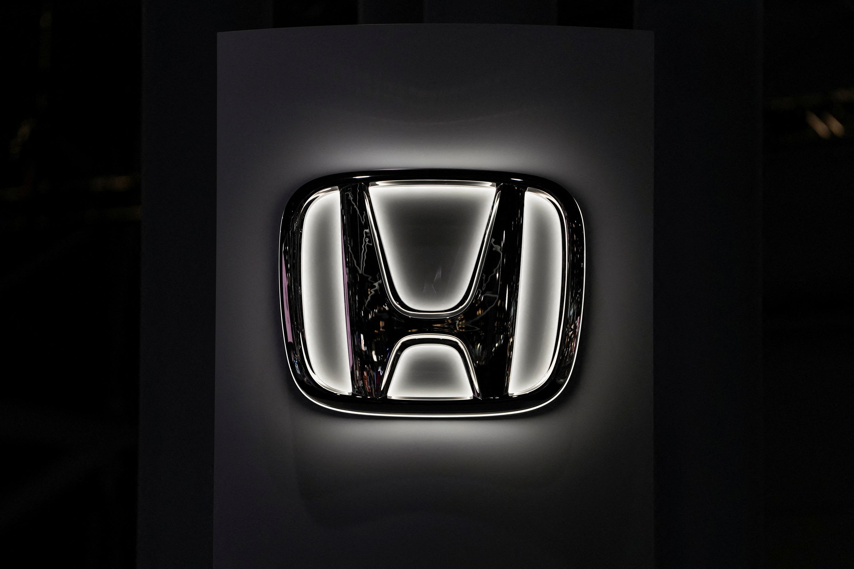 Honda recalling 1.3 million vehicles worldwide for rear camera