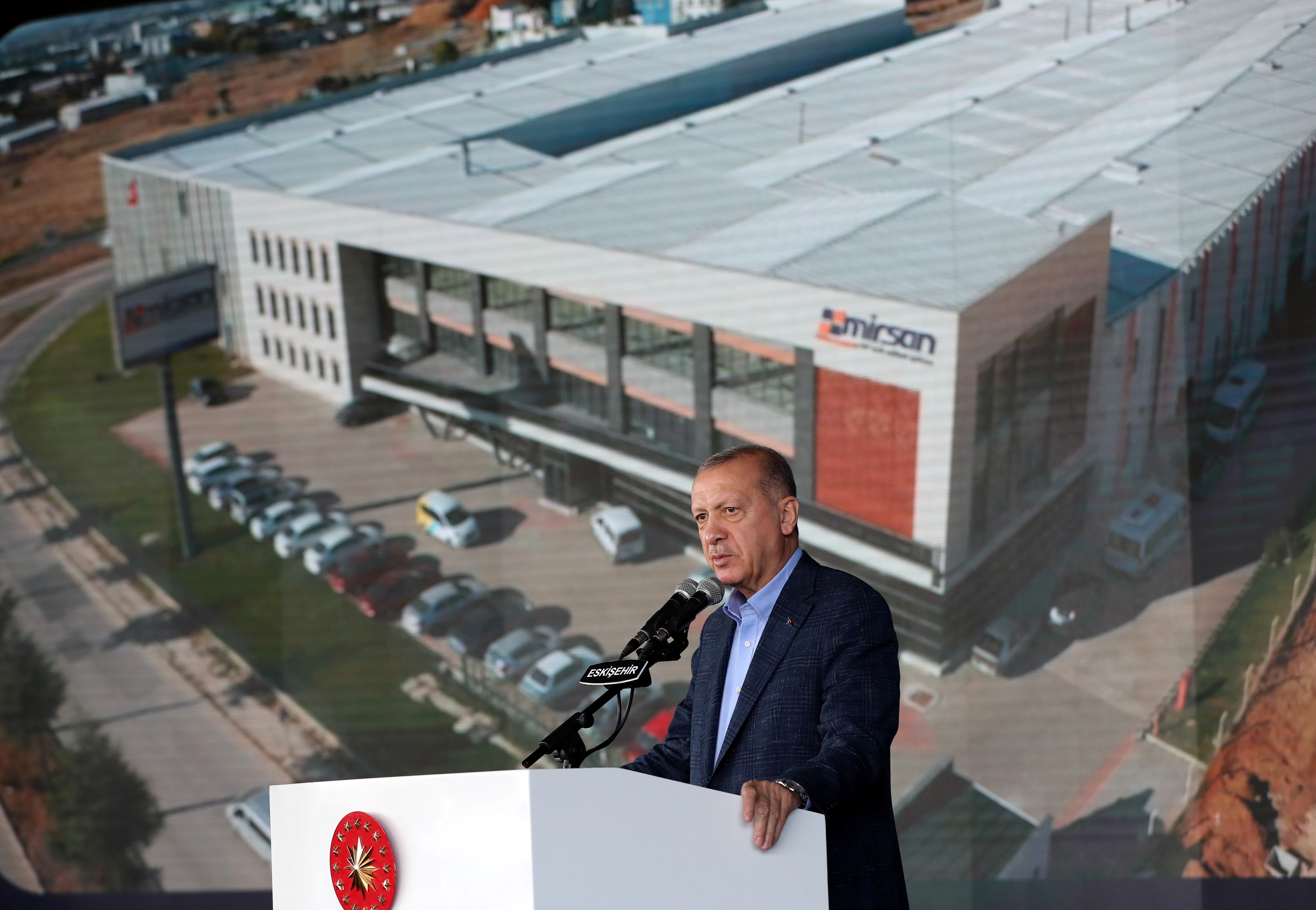 Turkish President Tayyip Erdogan addresses his supporters in Eskisehir, Turkey, October 23, 2021. Murat Cetinmuhurdar/PPO/Handout via REUTERS 