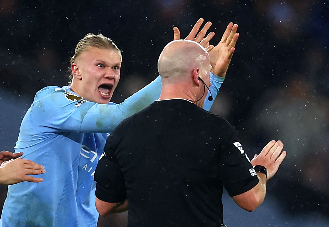 Former referee offers verdict on controversial Erling Haaland
