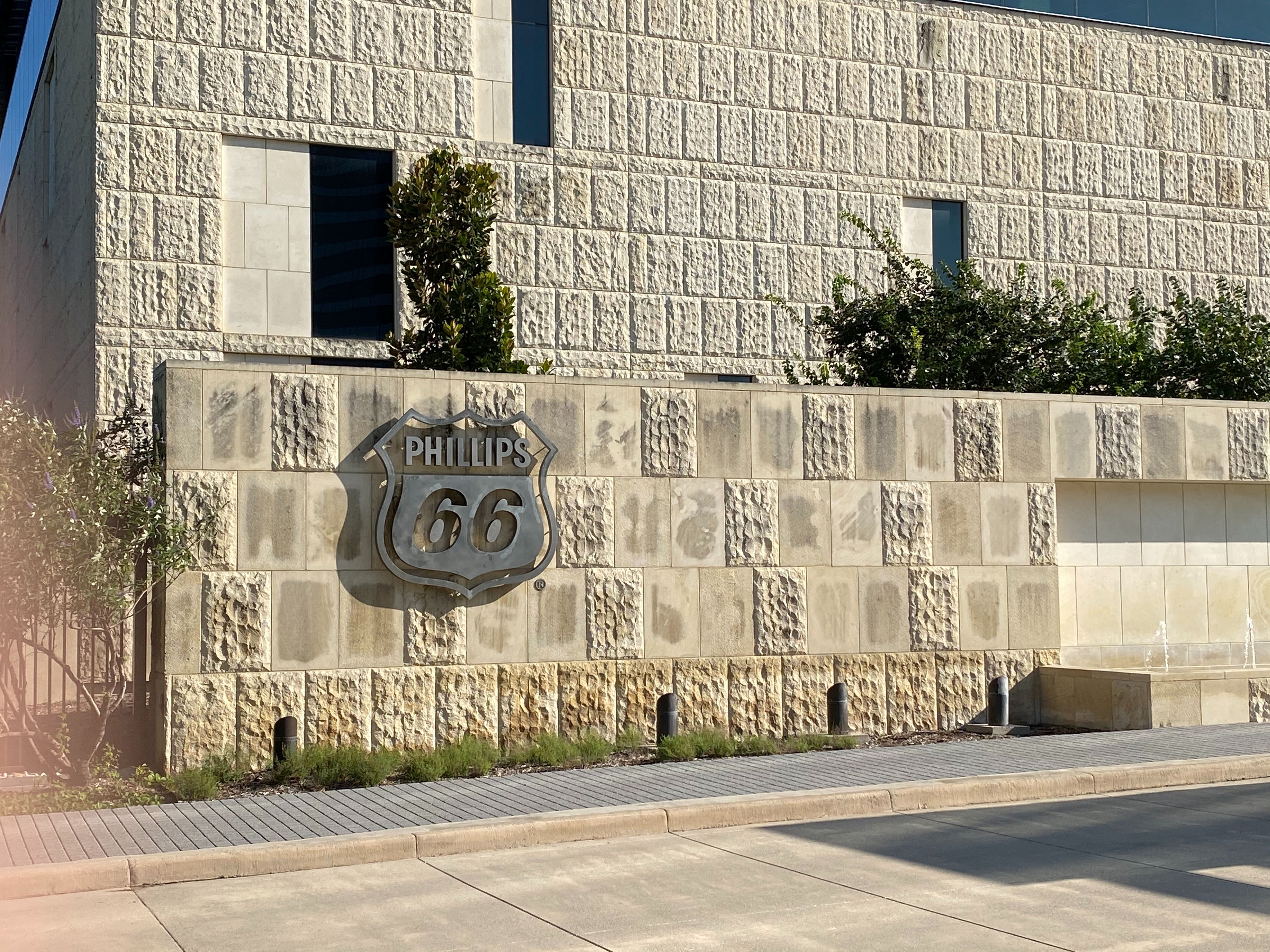 U.S. oil company Phillips 66 headquarters in Houston, Texas, U.S., September 27, 2020. Picture taken September 27, 2020. REUTERS/Gary McWilliams