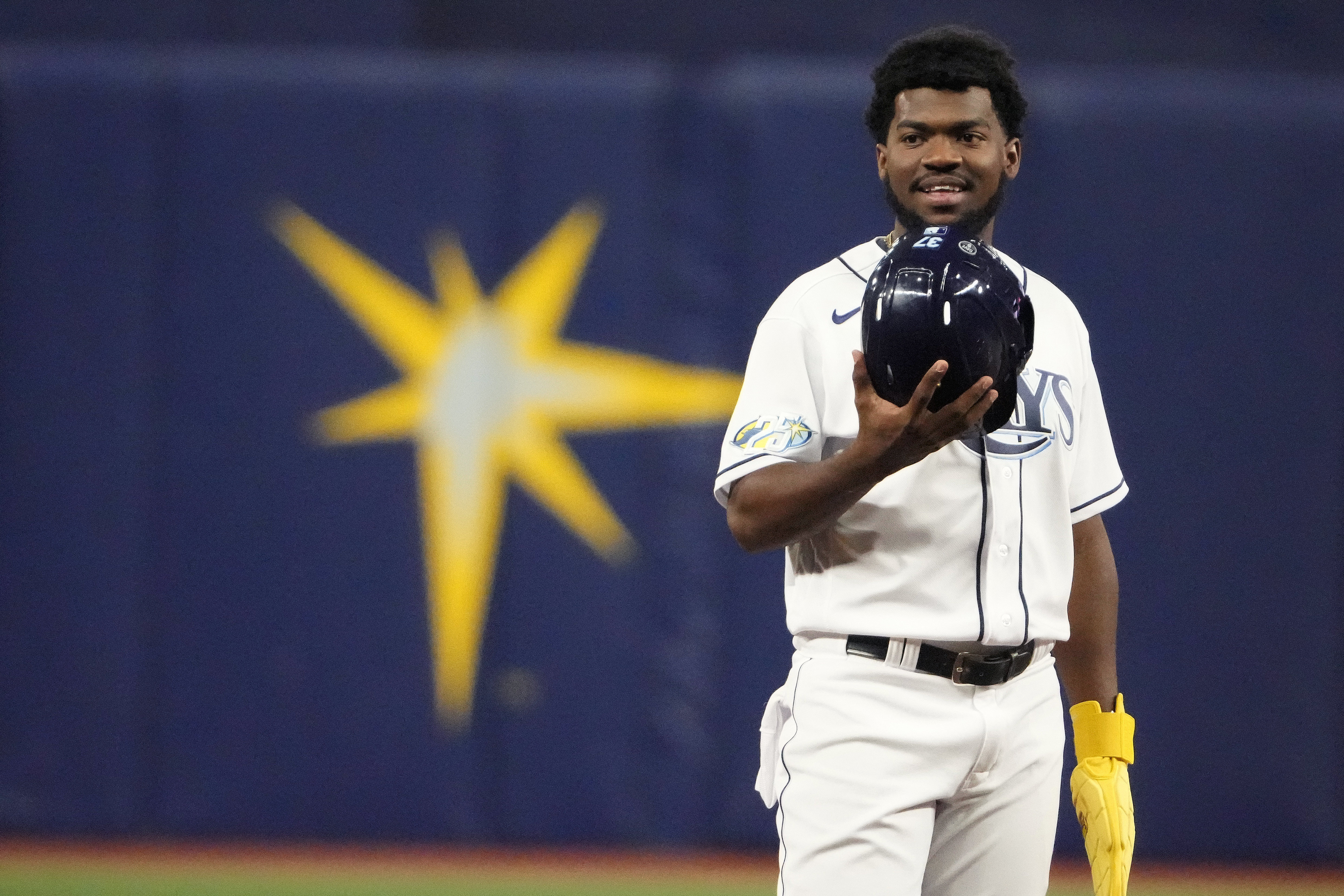 Rays rally late again as Brandon Lowe delivers walkoff win over Rockies