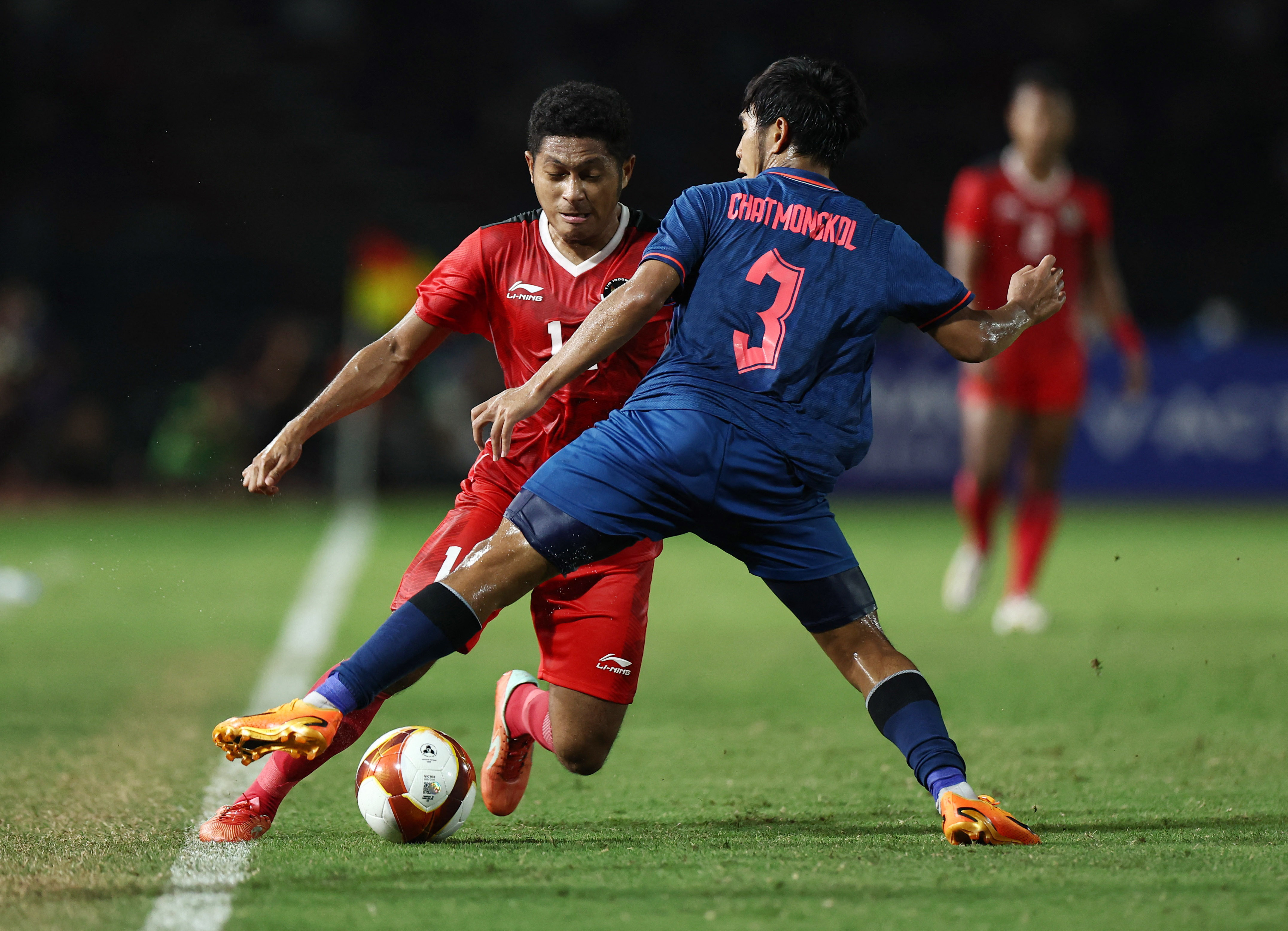 Indonesia beat Thais in bad-tempered SEA Games football final