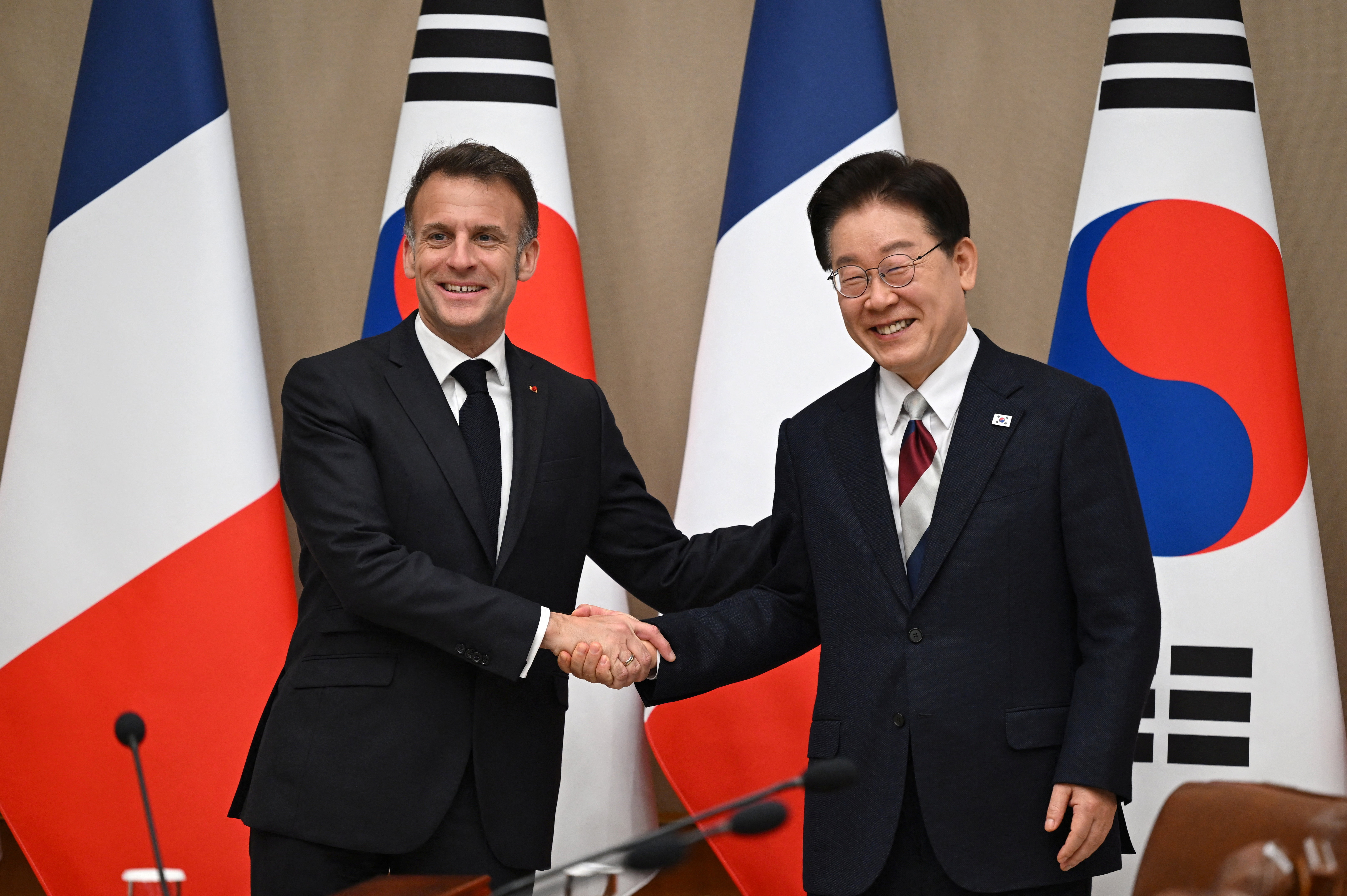 South Korea, France agree to deepen defence and energy ties amid Middle East conflict | Reuters