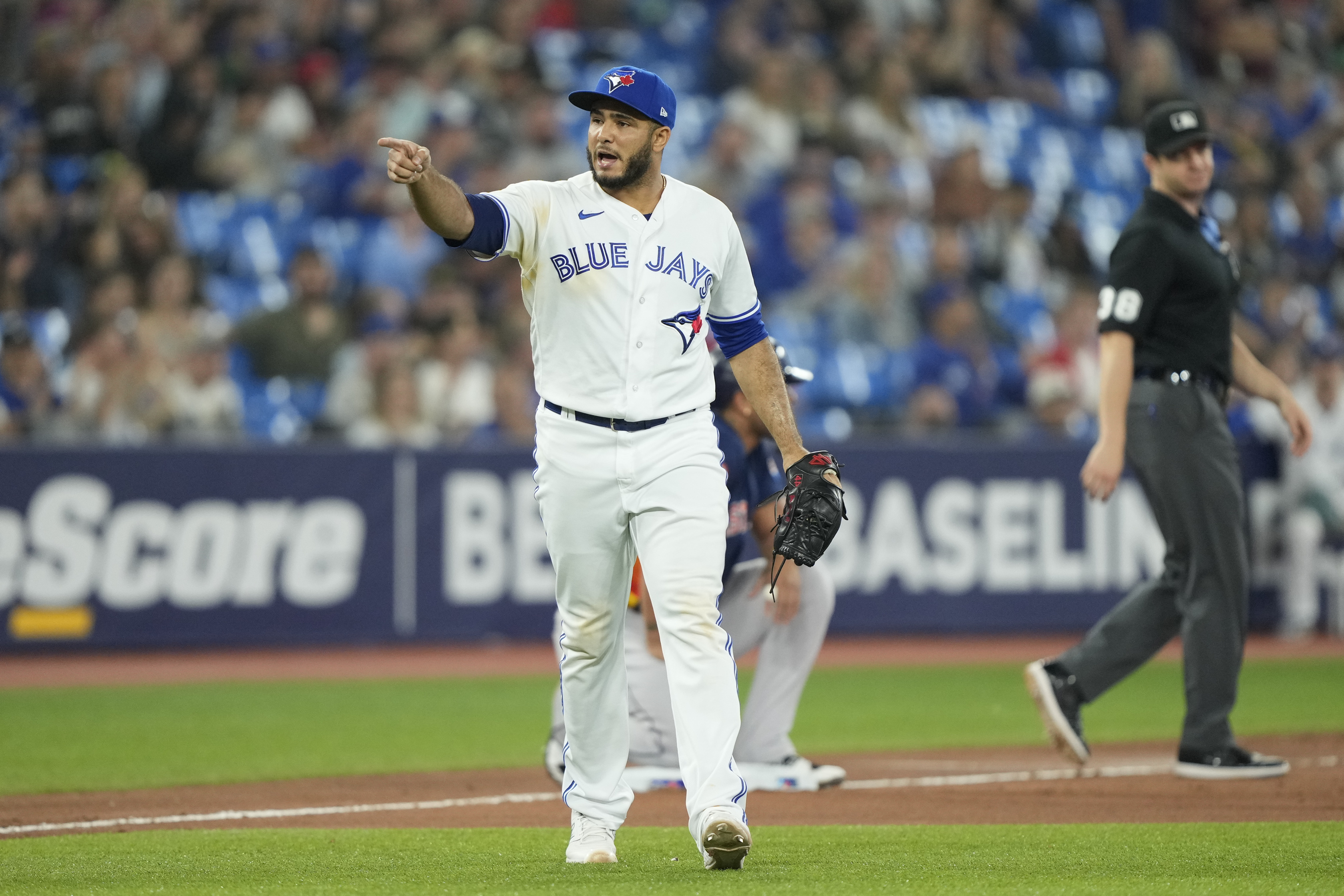 Blue Jays win third straight over Astros