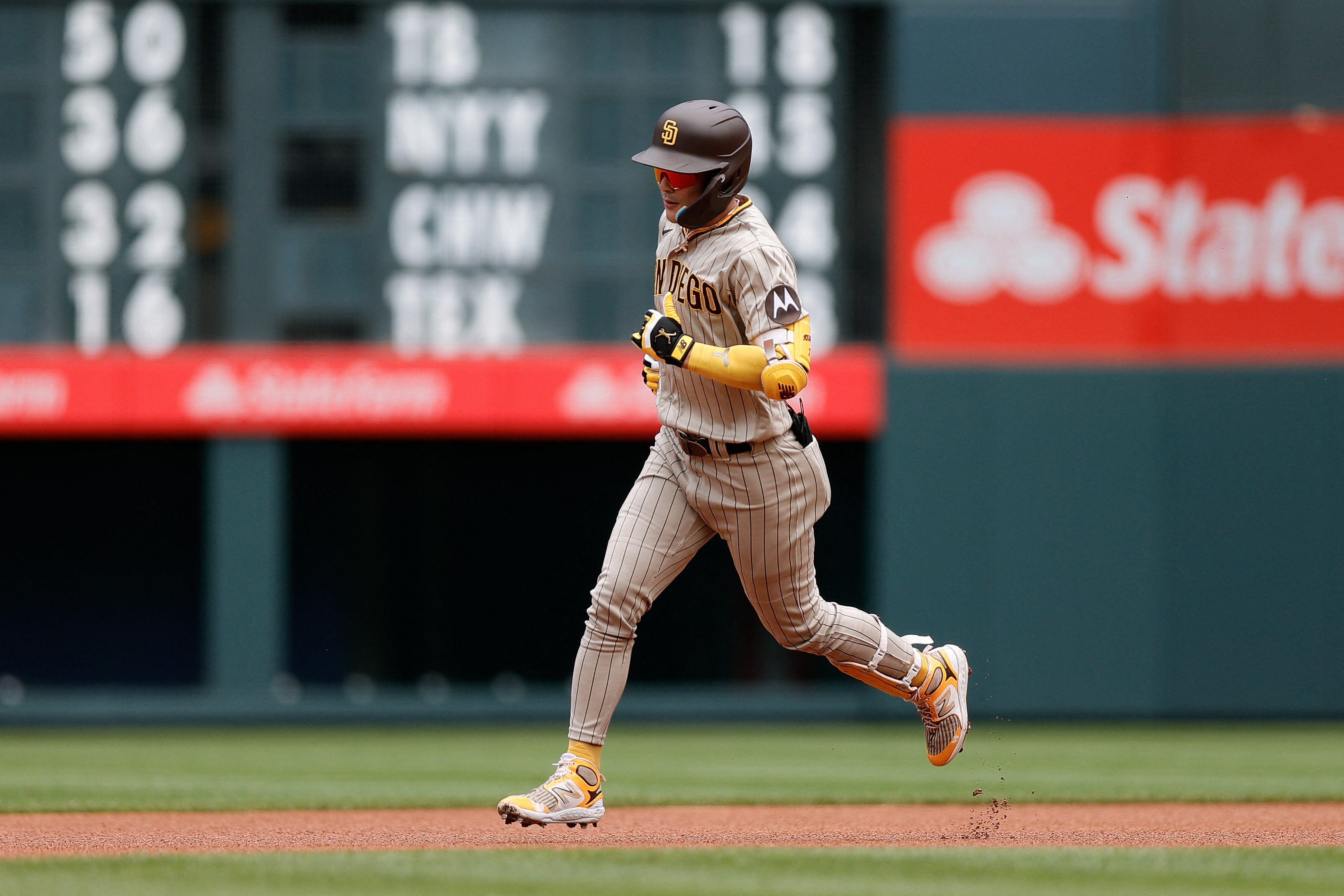 Padres rookie spoils a homer by Ramirez – Pasadena Star News