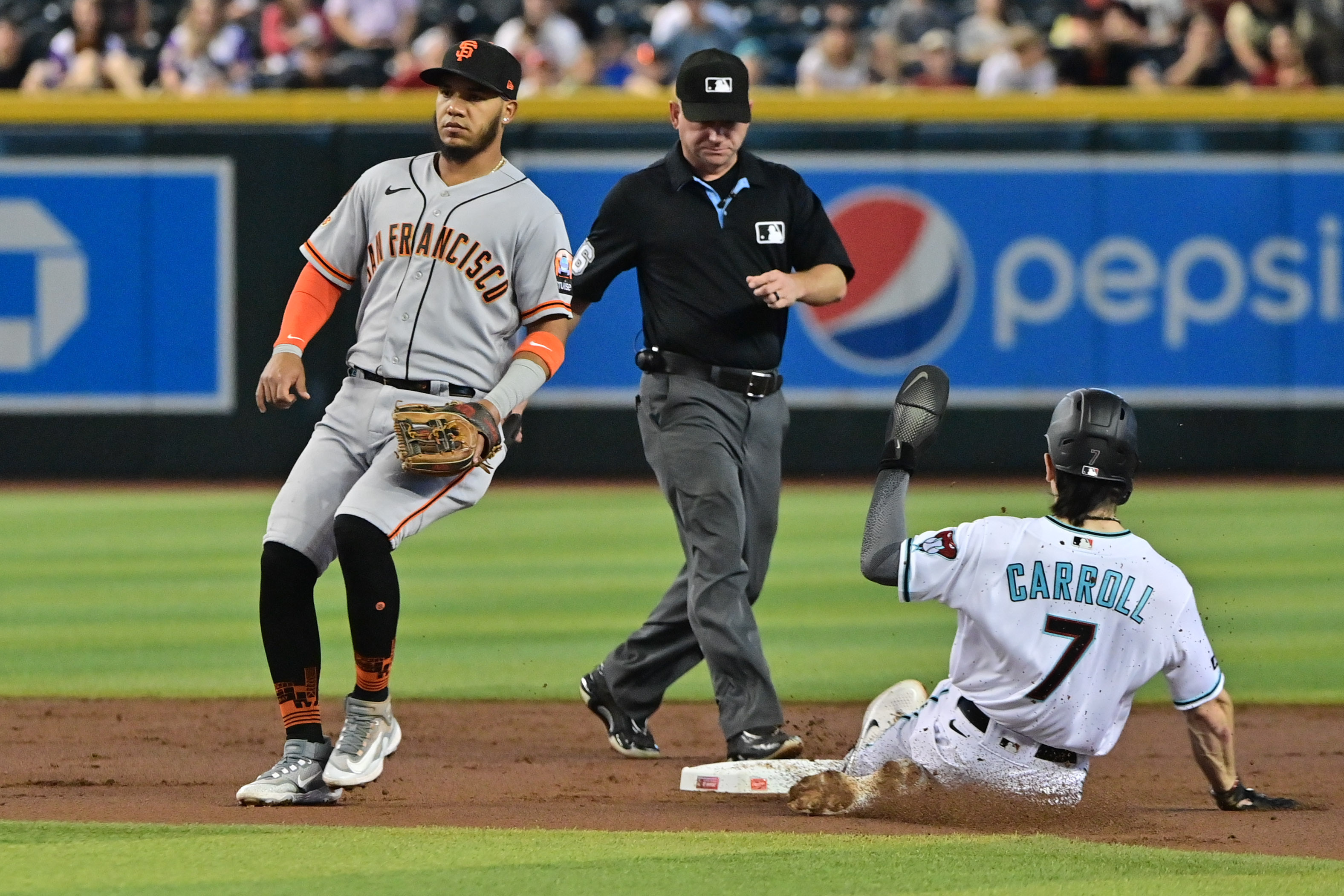 Corbin Carroll leads D-backs past Giants for fifth straight win