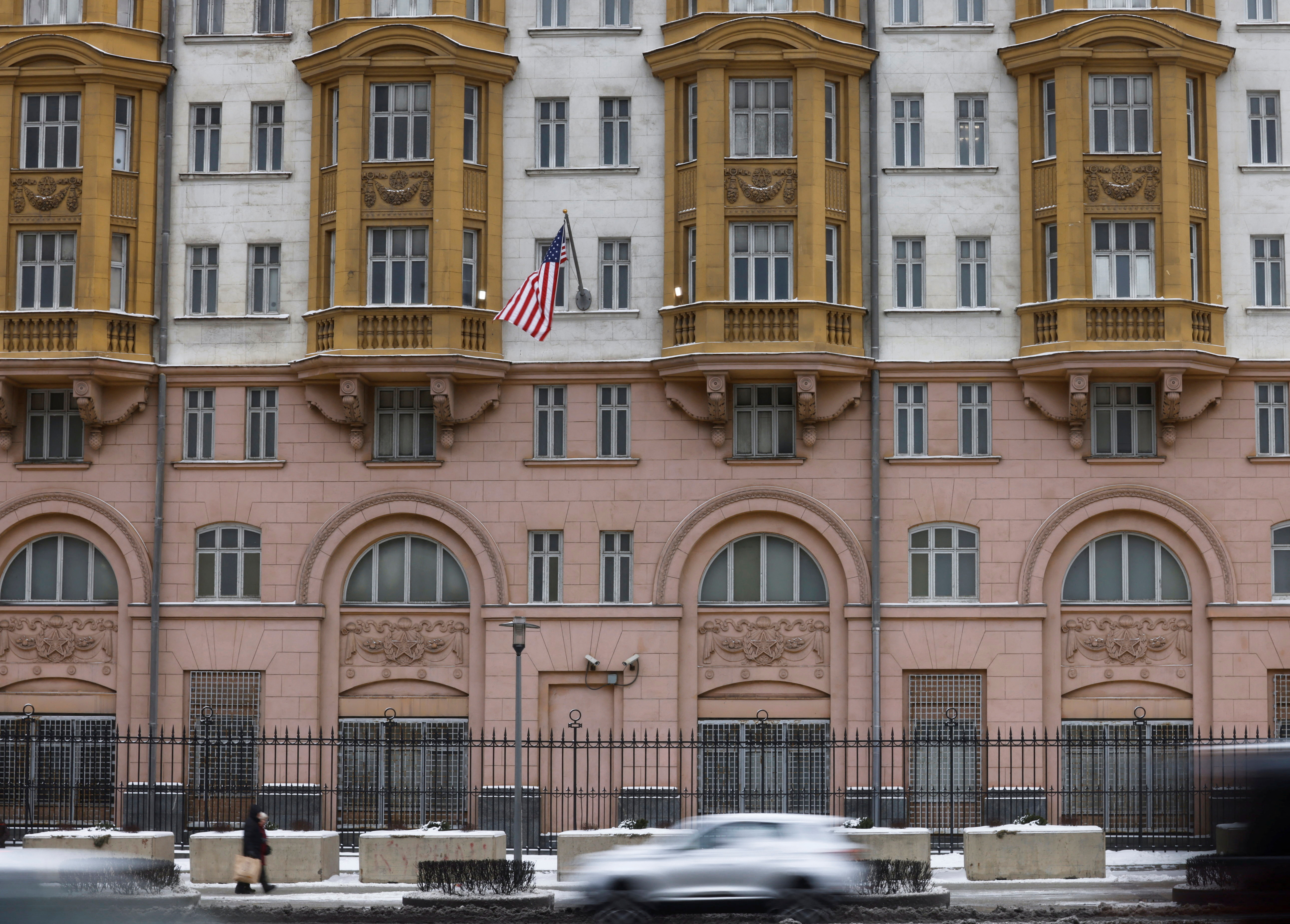 flags-us-ru - U.S. Embassy & Consulates in Russia