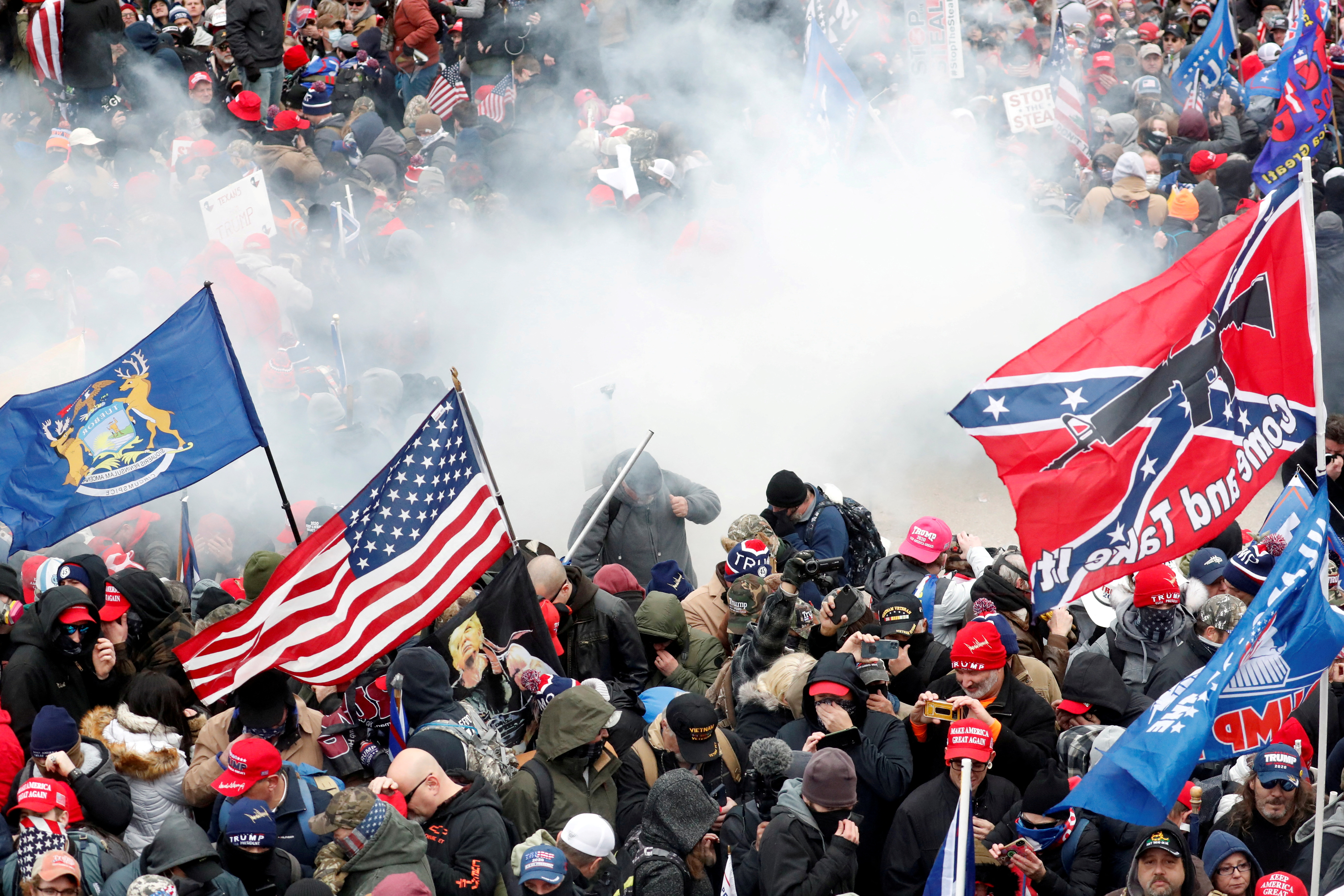 american riot crowd