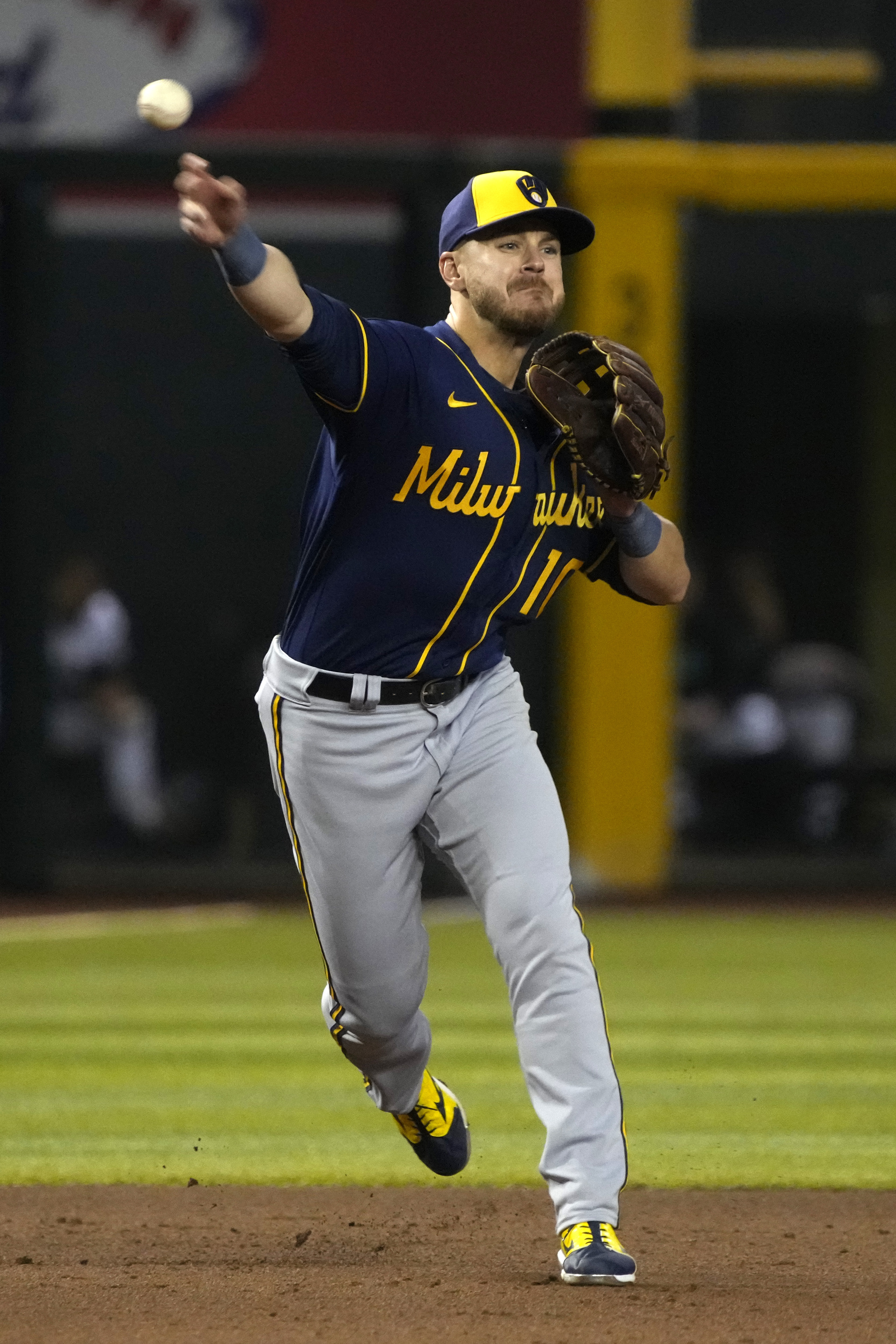 Corbin Burnes regained his form and dominated the Diamondbacks