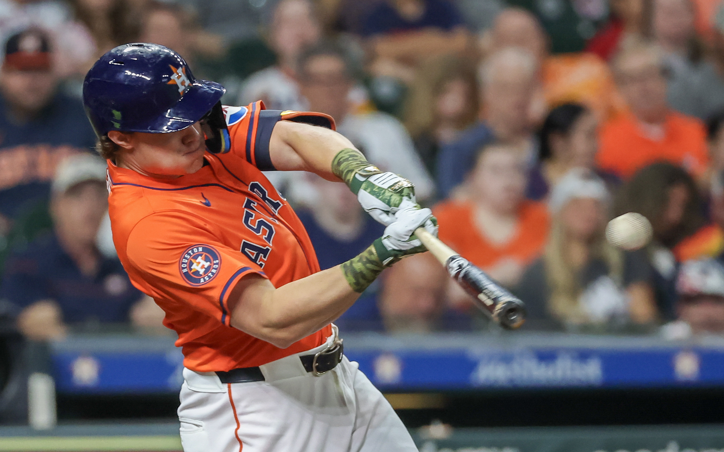 Multi-run Homers Fuel Astros' Victory Over Brewers | Reuters