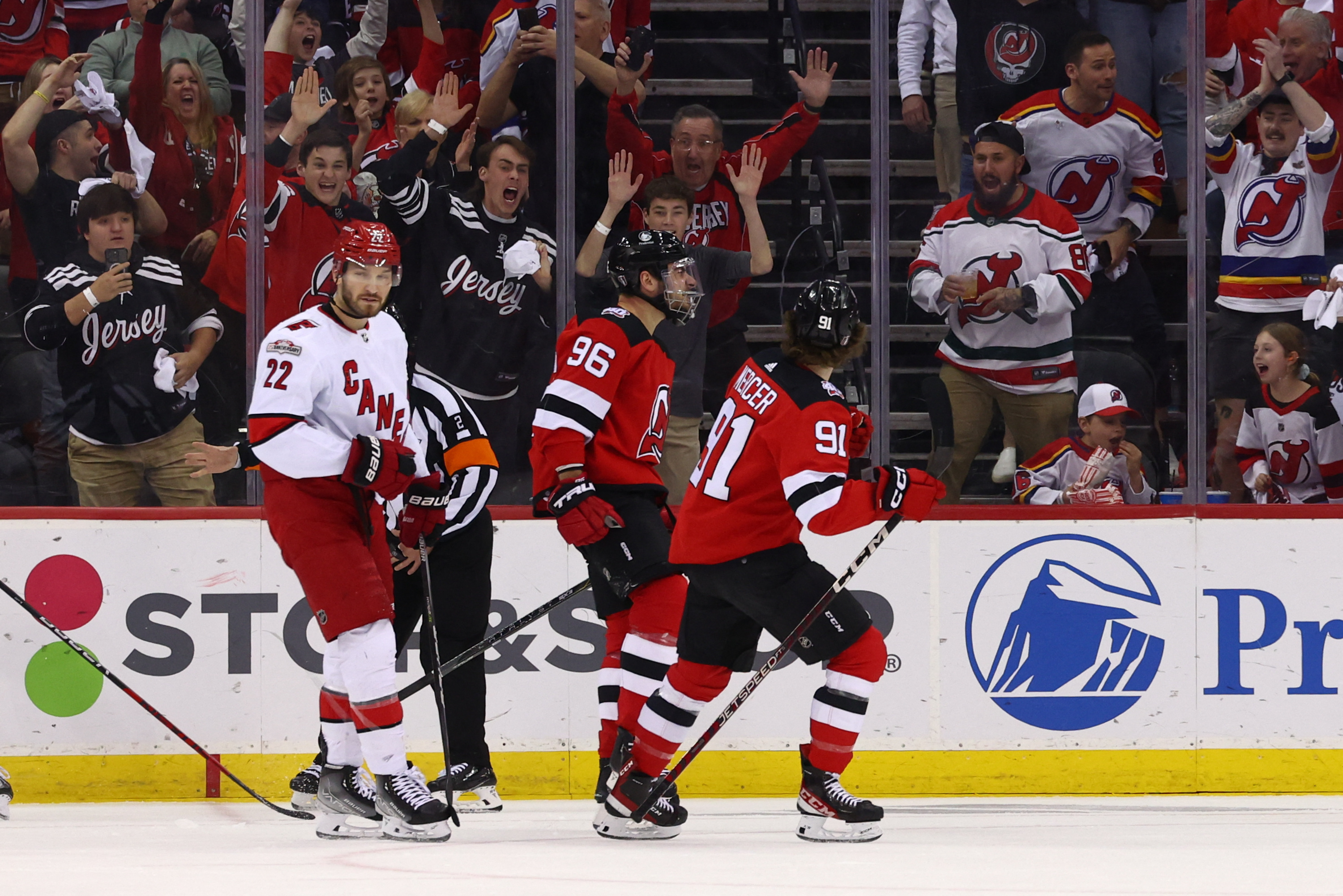 Devils erupt for 8 goals, trim Hurricanes' series lead to 2-1 - The Rink  Live