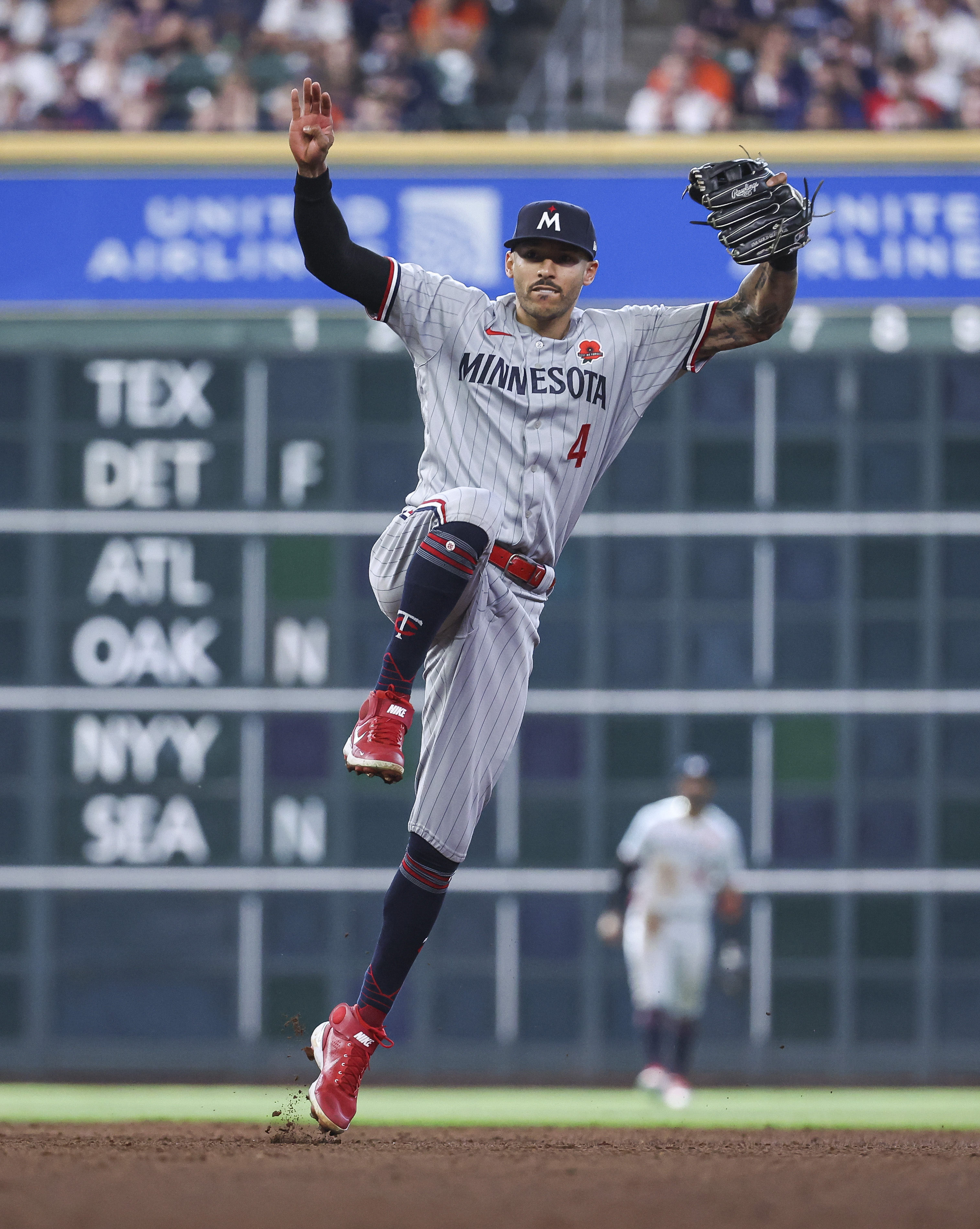 Minnesota Twins Dominate New York Yankees, Sonny Gray Pitches 7 S