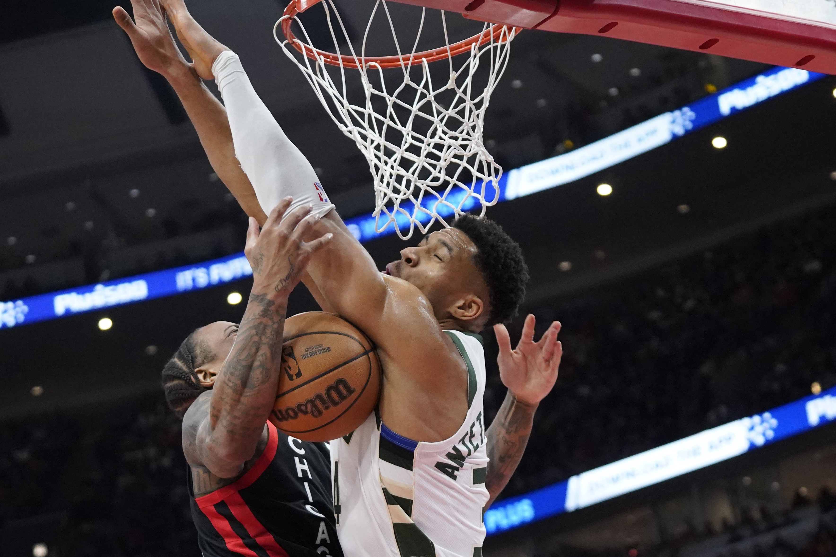 Giannis Antetokounmpo (46 Points) Lifts Bucks Over Bulls | Reuters