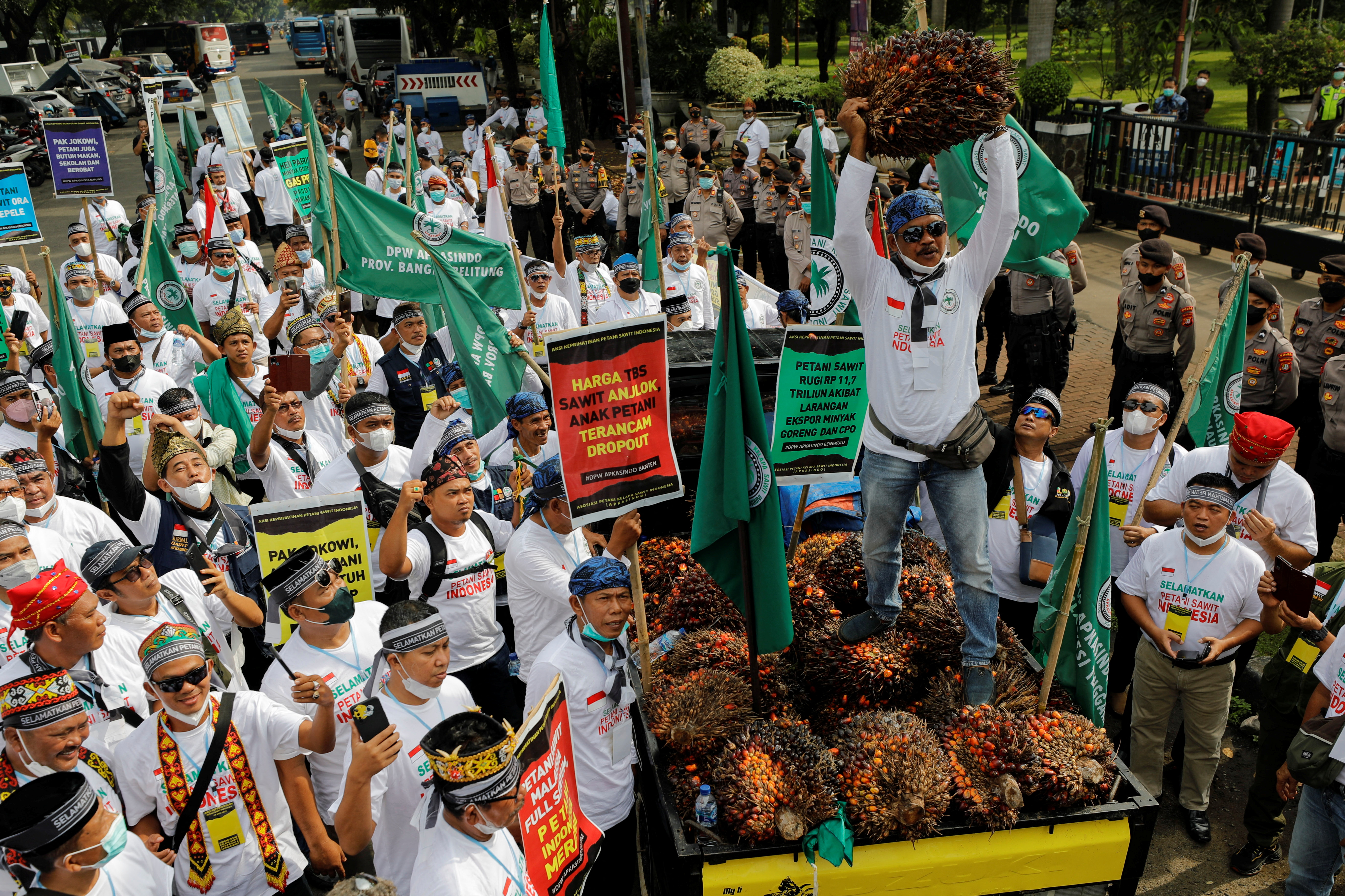 Indonesian palm oil farmers protest demanding the government to end the palm oil export ban, in Jakarta
