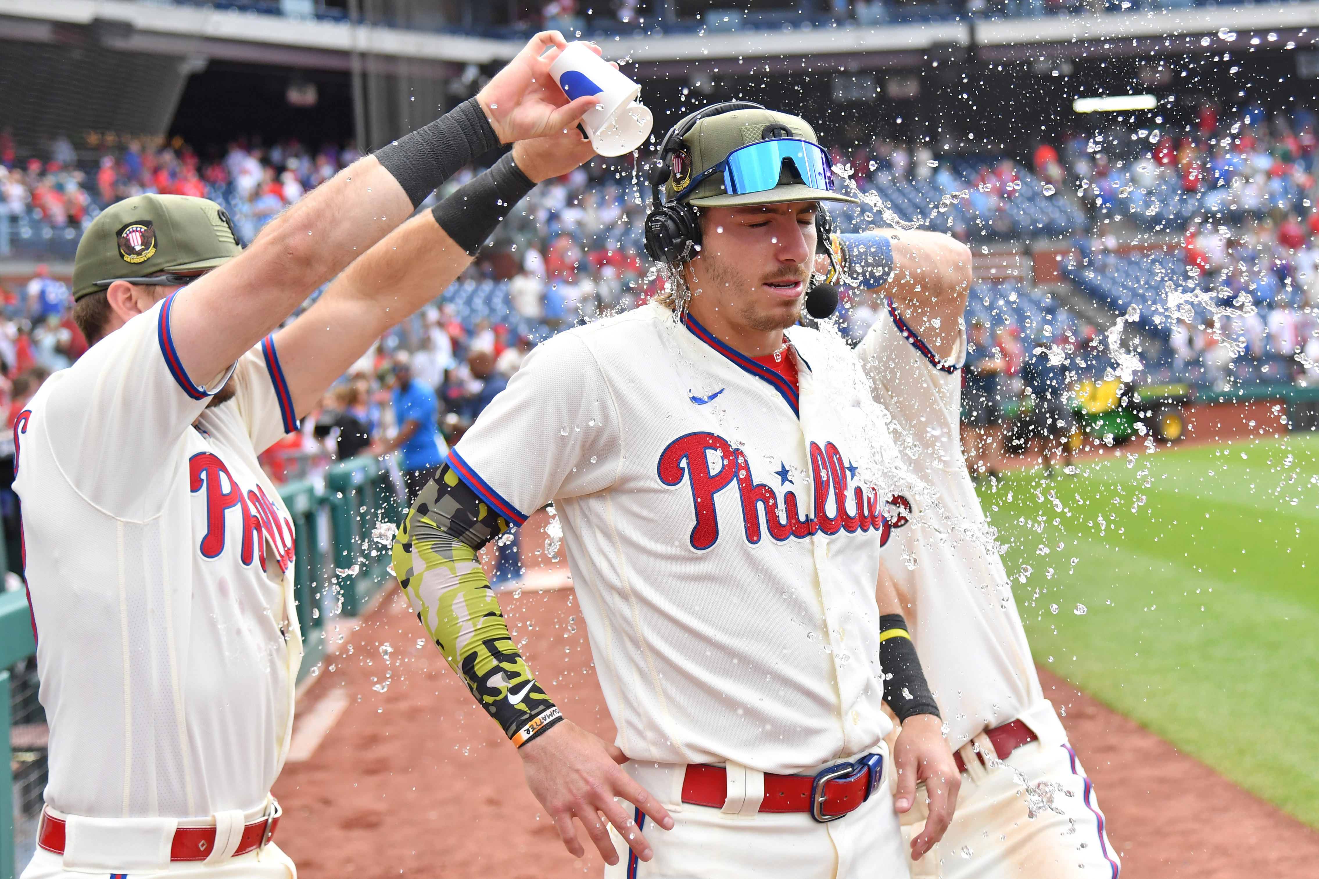 Bryson Stott's pinch-hit HR lifts Phillies over Cubs