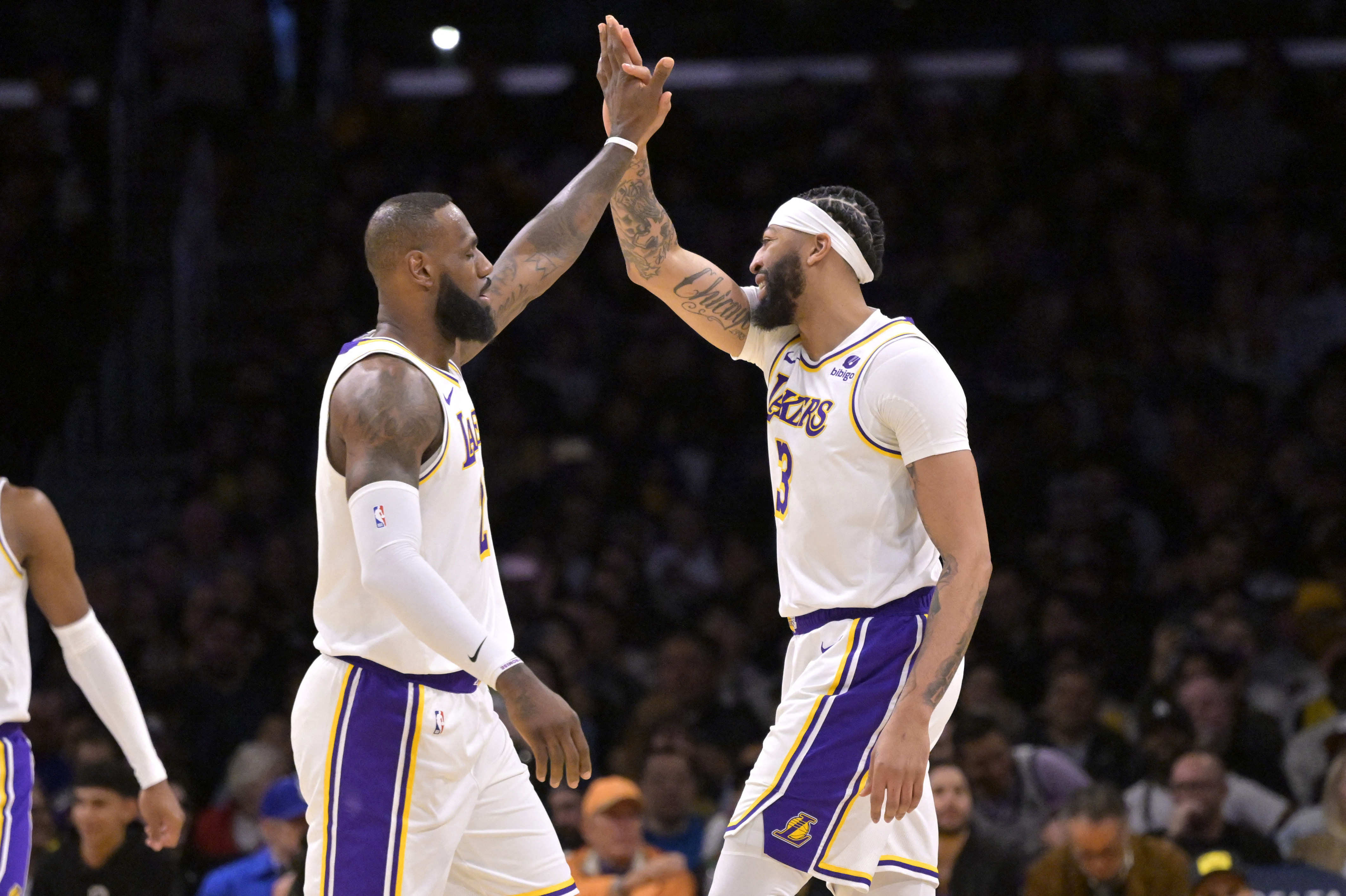 NBA roundup: Lakers score season-best 150 vs. Pacers