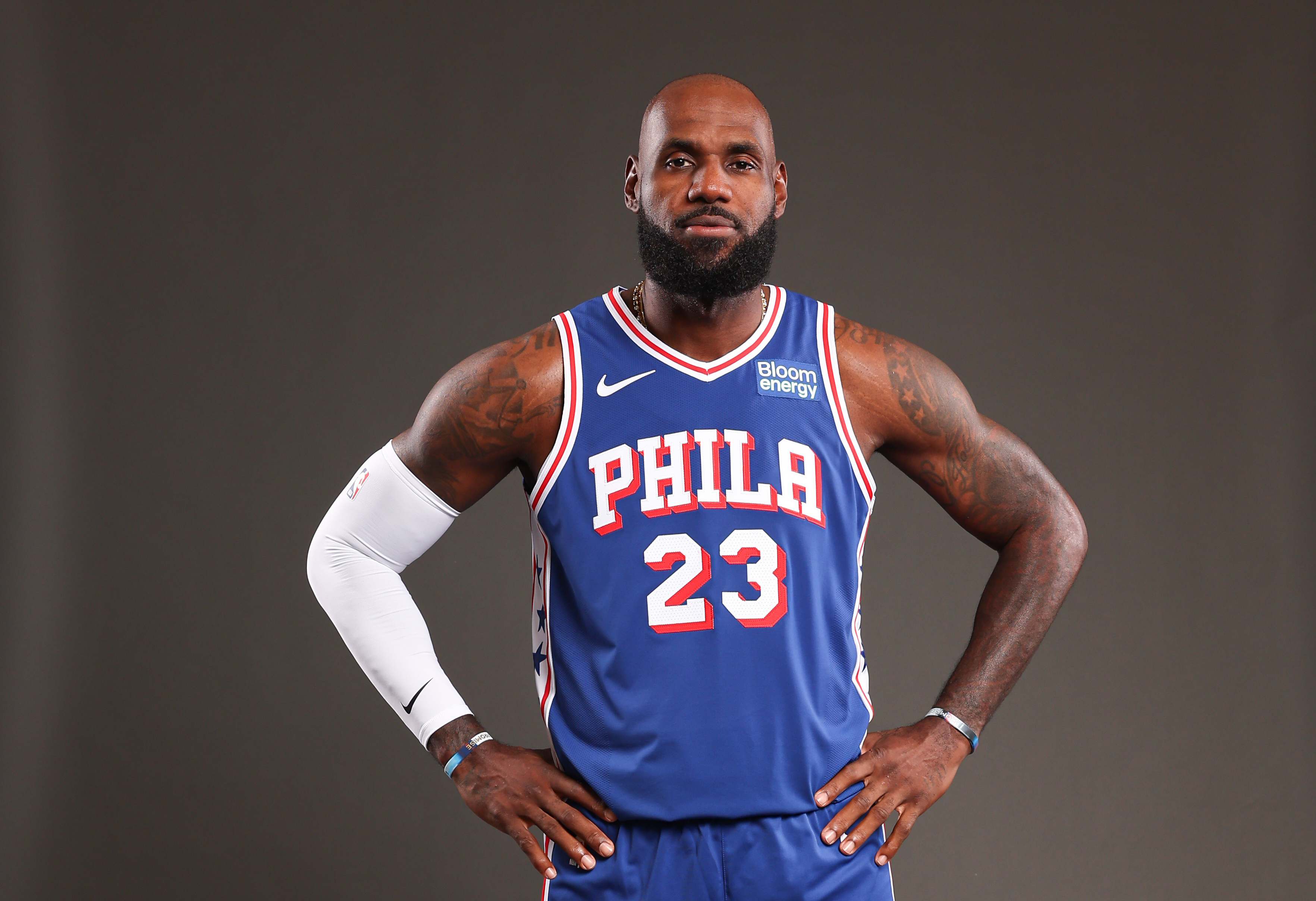 NBA＝レブロン、シクサーズのユニホーム姿を初披露 「何でもやる