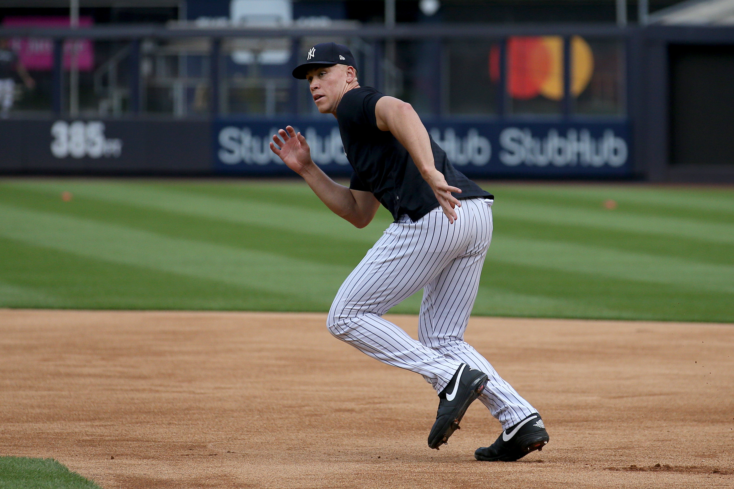 Billy McKinney leads Yankees over Royals to end 4-game losing streak