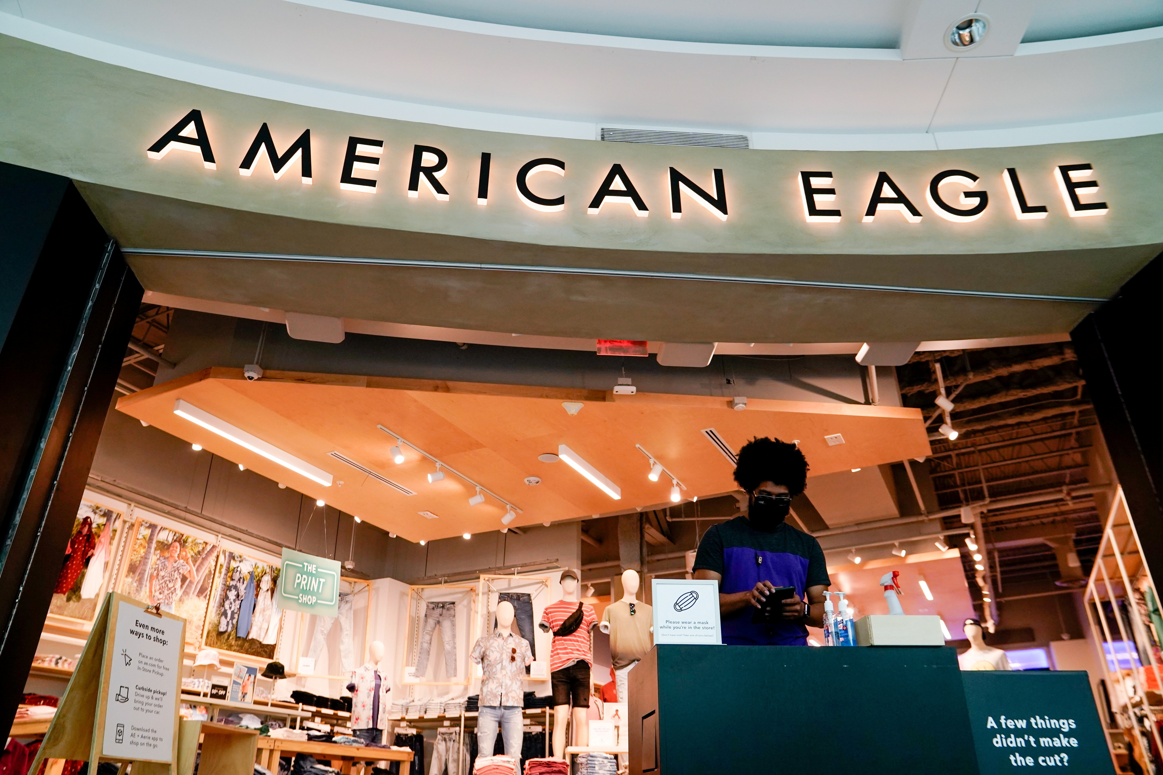 American Eagle sees second-quarter revenue above previous forecast