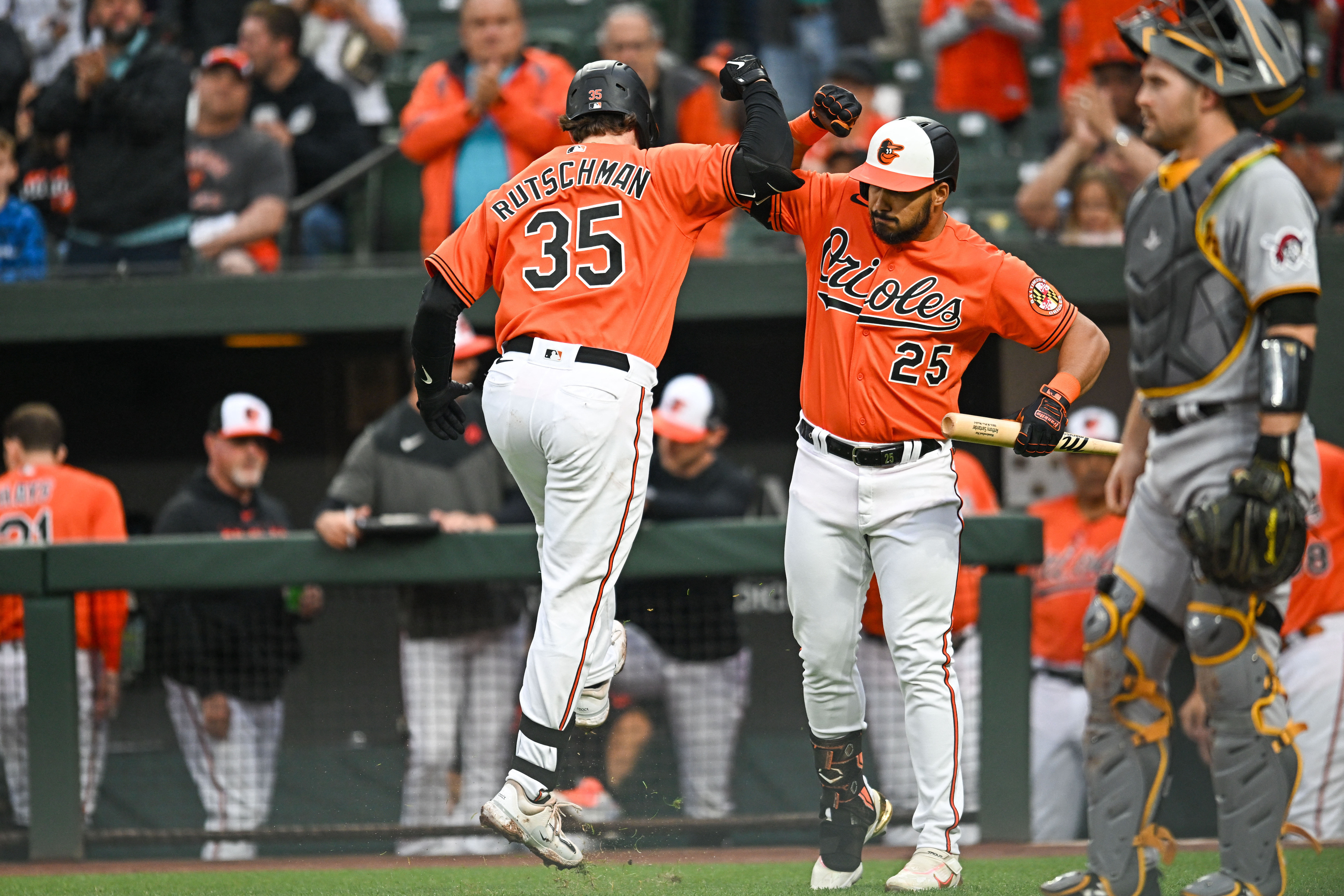 Orioles blank Pirates, win 4th straight behind Tyler Wells