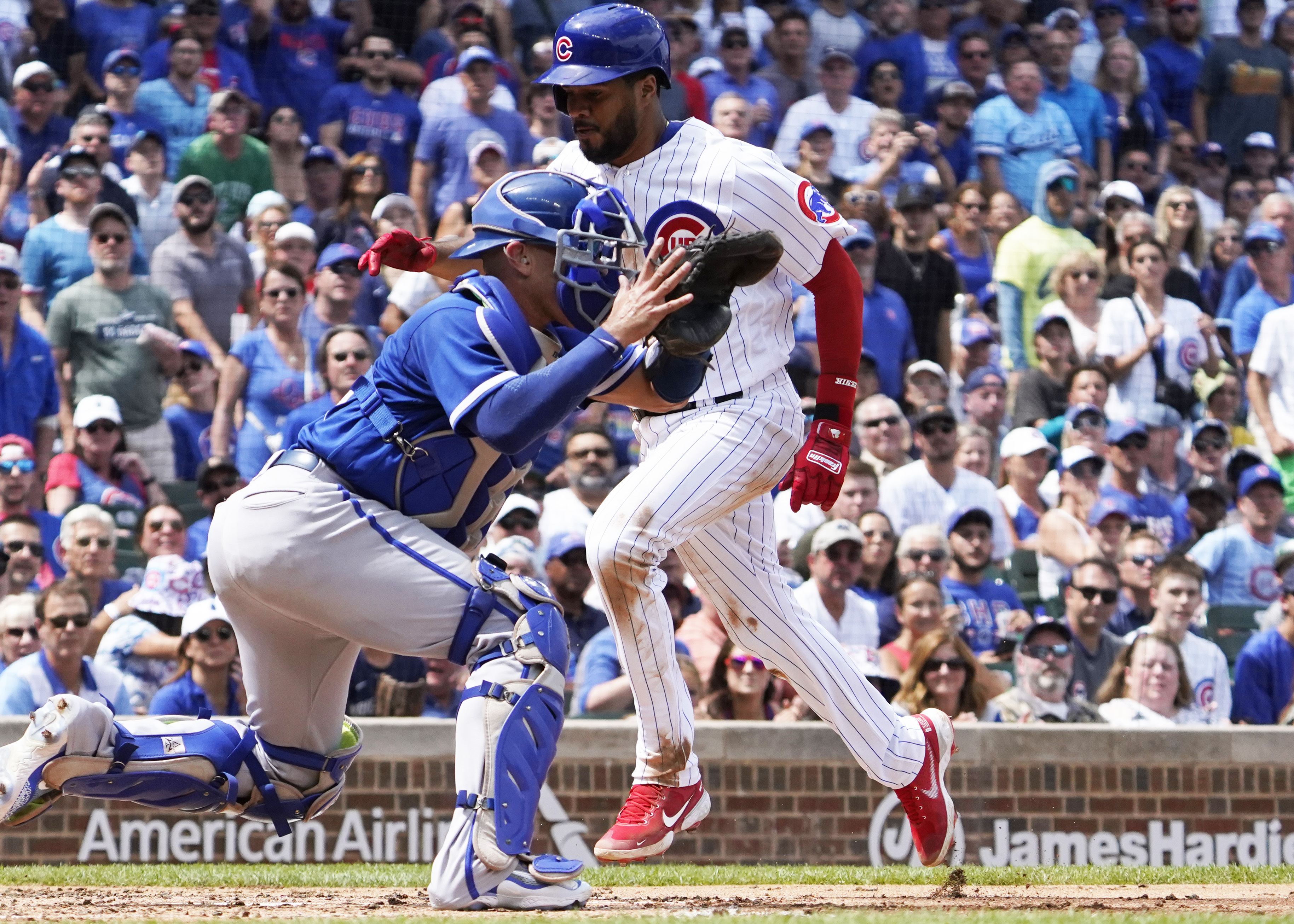 Cubs top Royals behind Cody Bellinger's 2 HRs