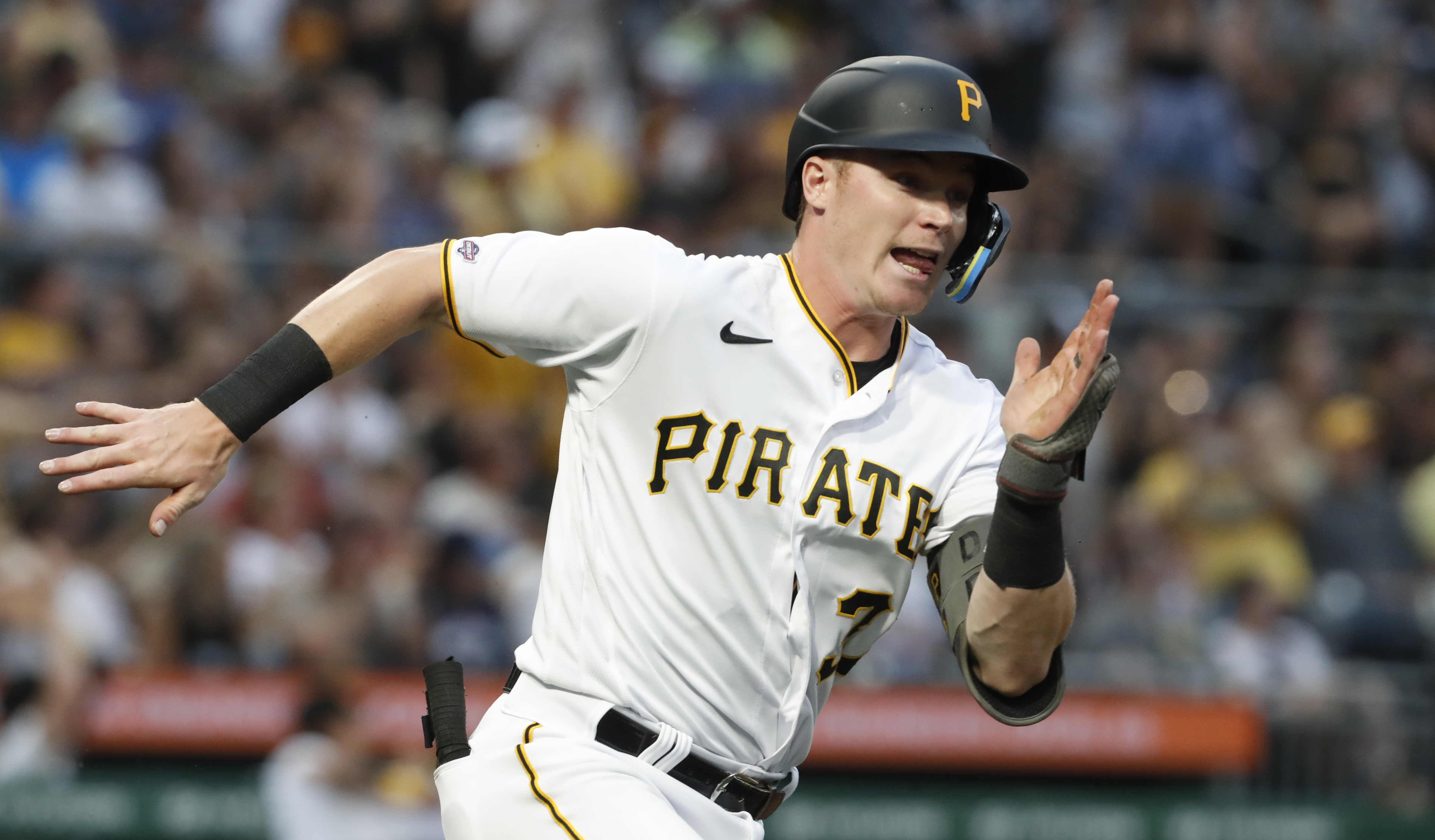 Mike Tauchman, Cubs hand Pirates 7th straight loss