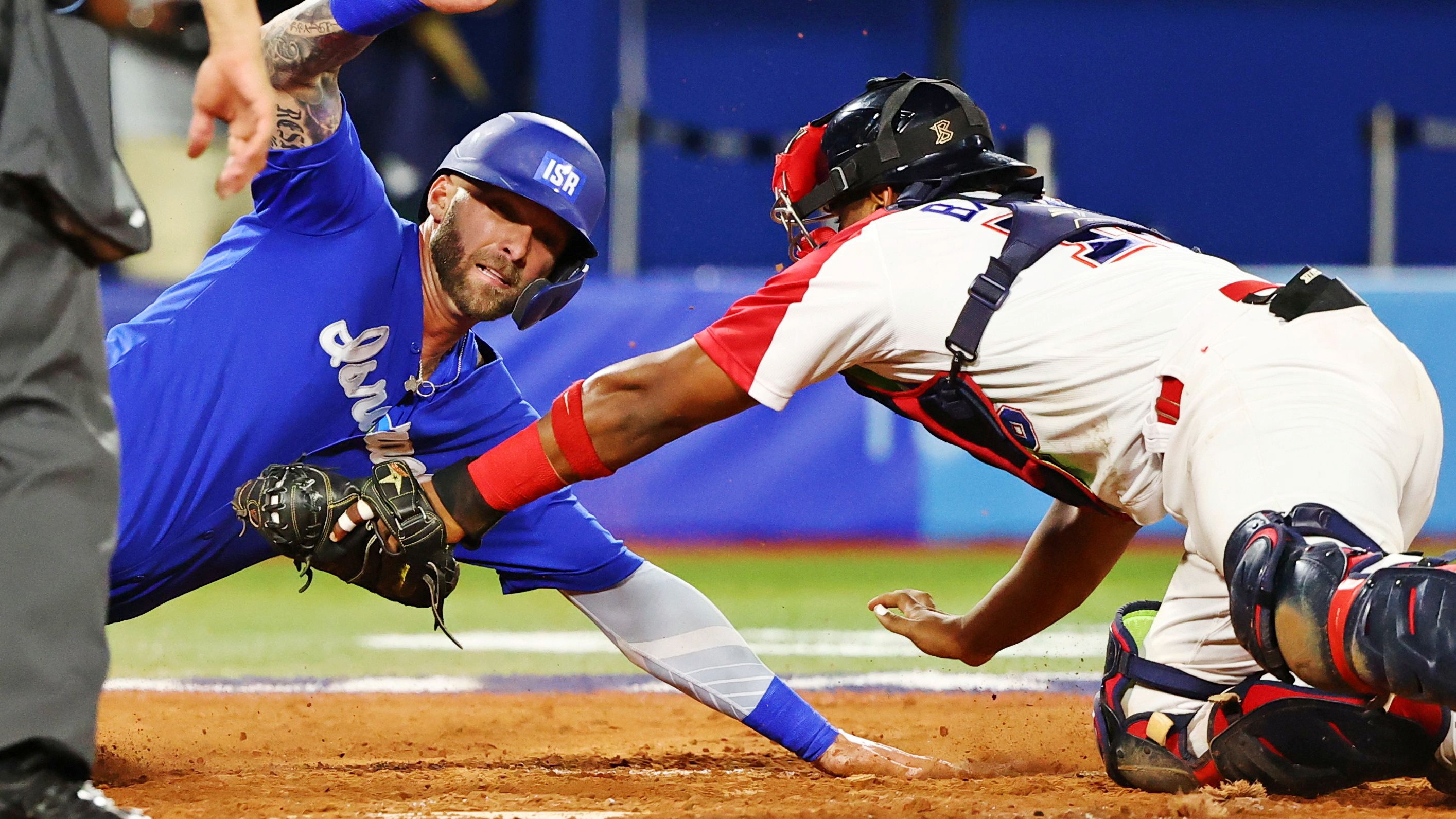 Baseball-Dominican Republic rallies past Israel to advance to