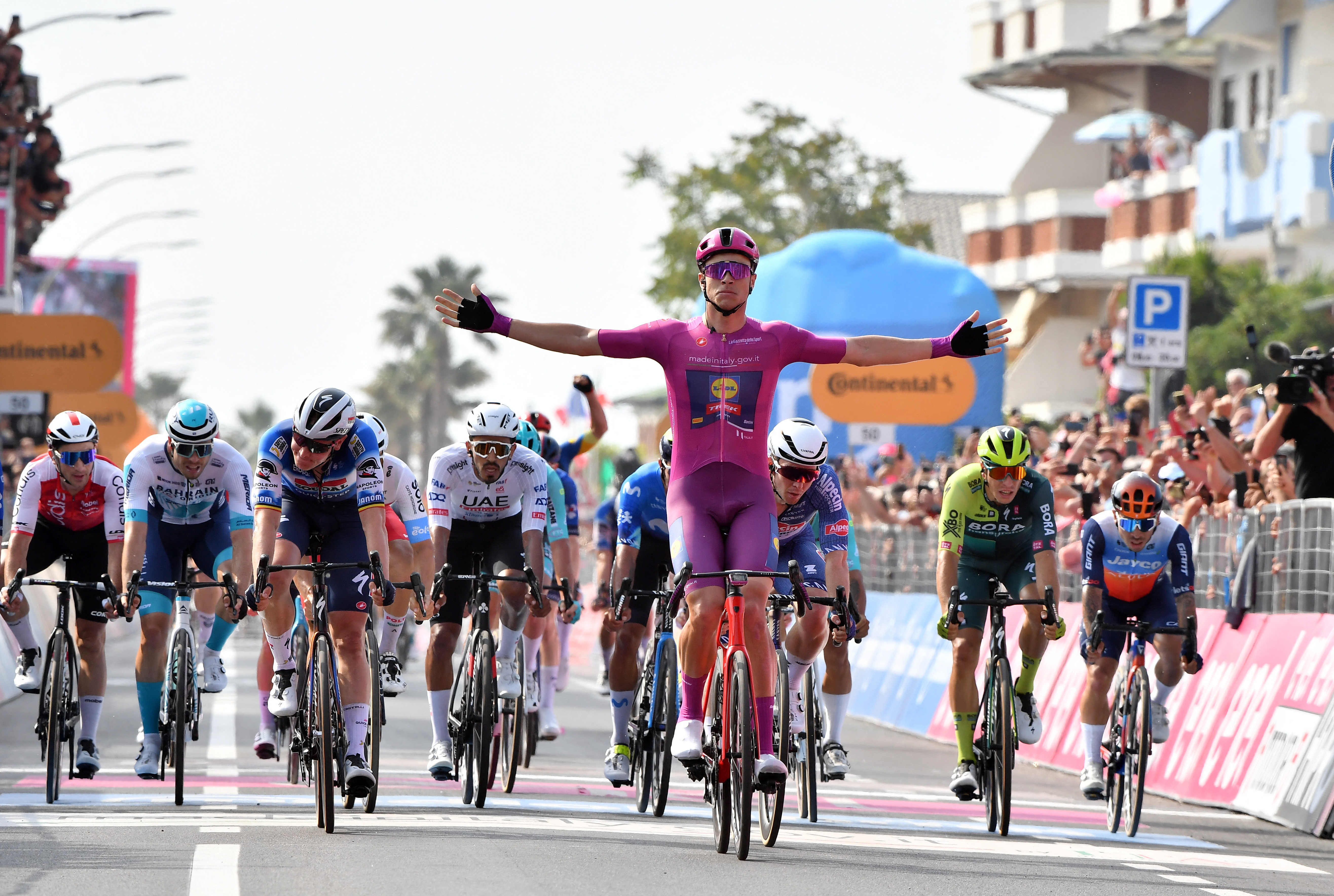 Giro d'Italia - Stage 11 - Foiano di Val Fortore to Francavilla al Mare