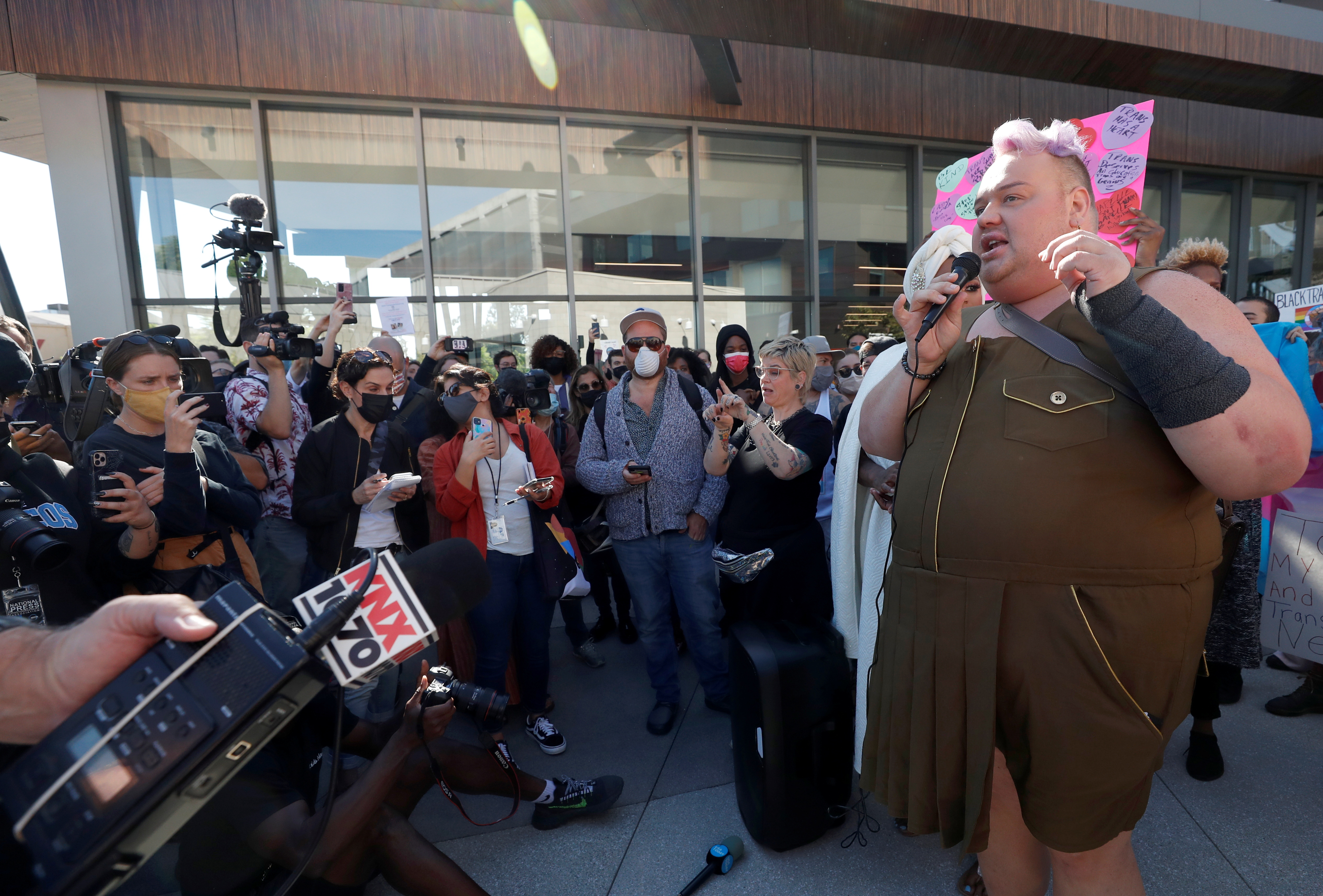 Drag queen Eureka O'Hara speaks during a rally in support of the Netflix transgender employee walkout ?Stand Up in Solidarity? to protest the streaming of comedian Dave Chappelle?s new comedy special, in Los Angeles, California, U.S. October 20 2021. REUTERS/Mario Anzuoni