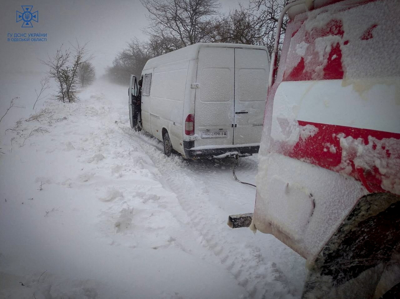ウクライナで冬の嵐、南部とモルドバで死者 停電も - ロイター (Reuters Japan)