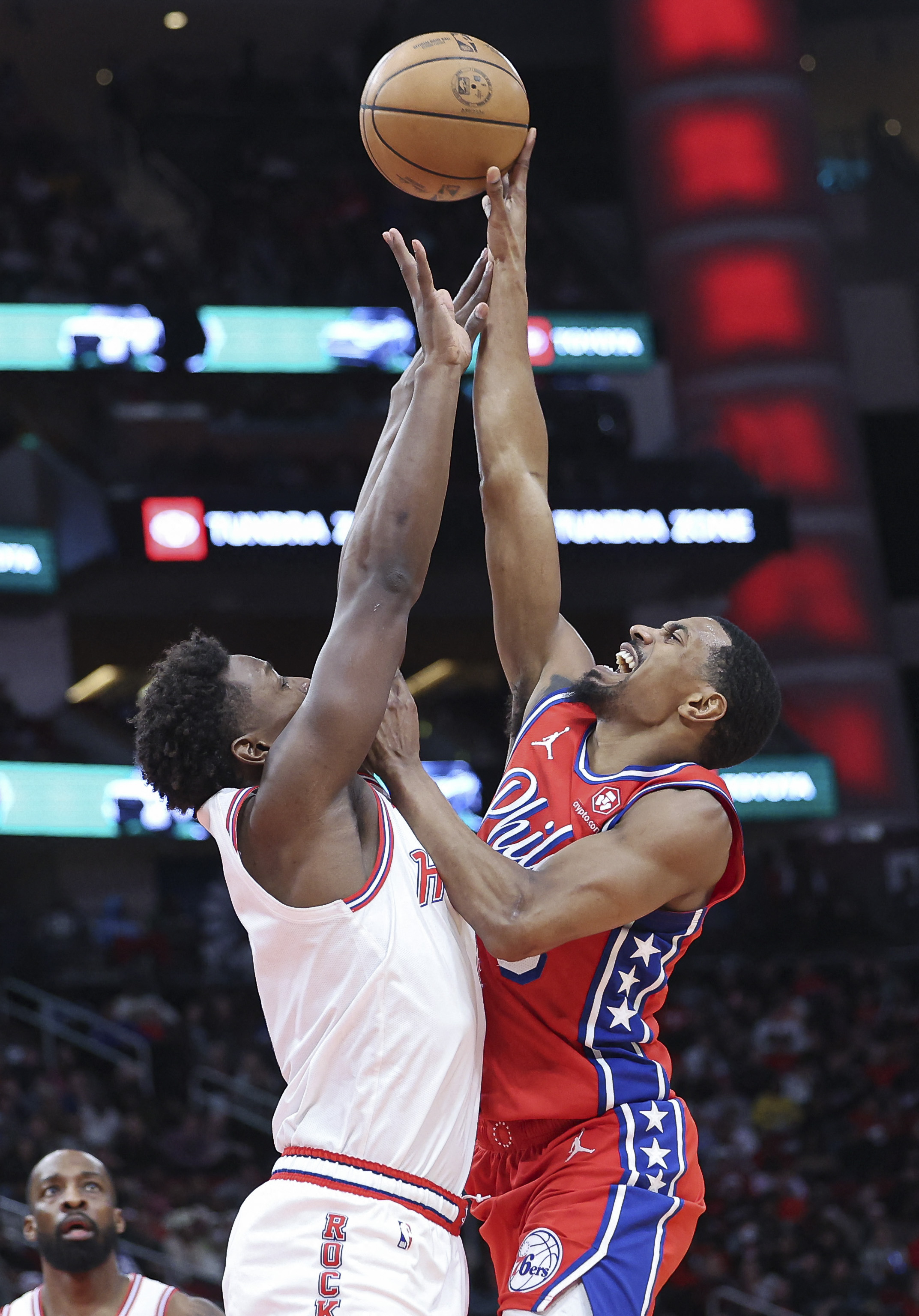 Tyrese Maxey Pours In 42 As 76ers Best Rockets | Reuters