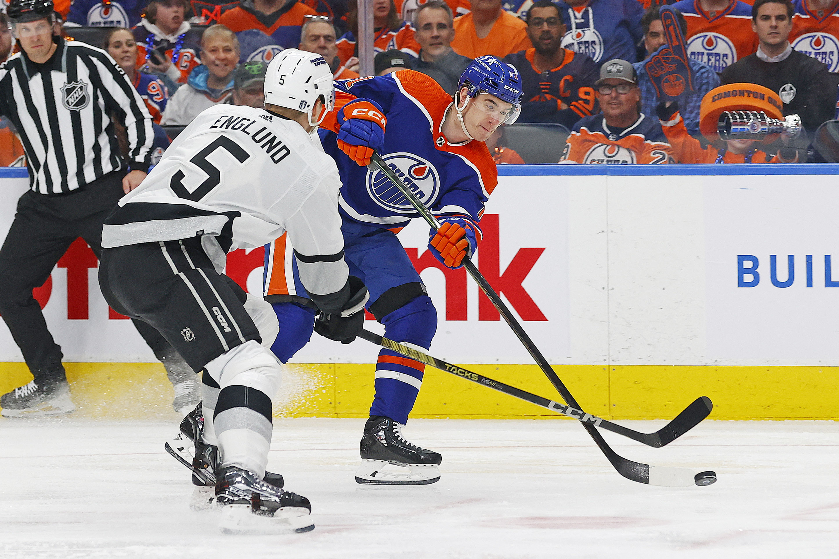 Anze Kopitar's OT Goal Helps Kings Level Series With Oilers | Reuters