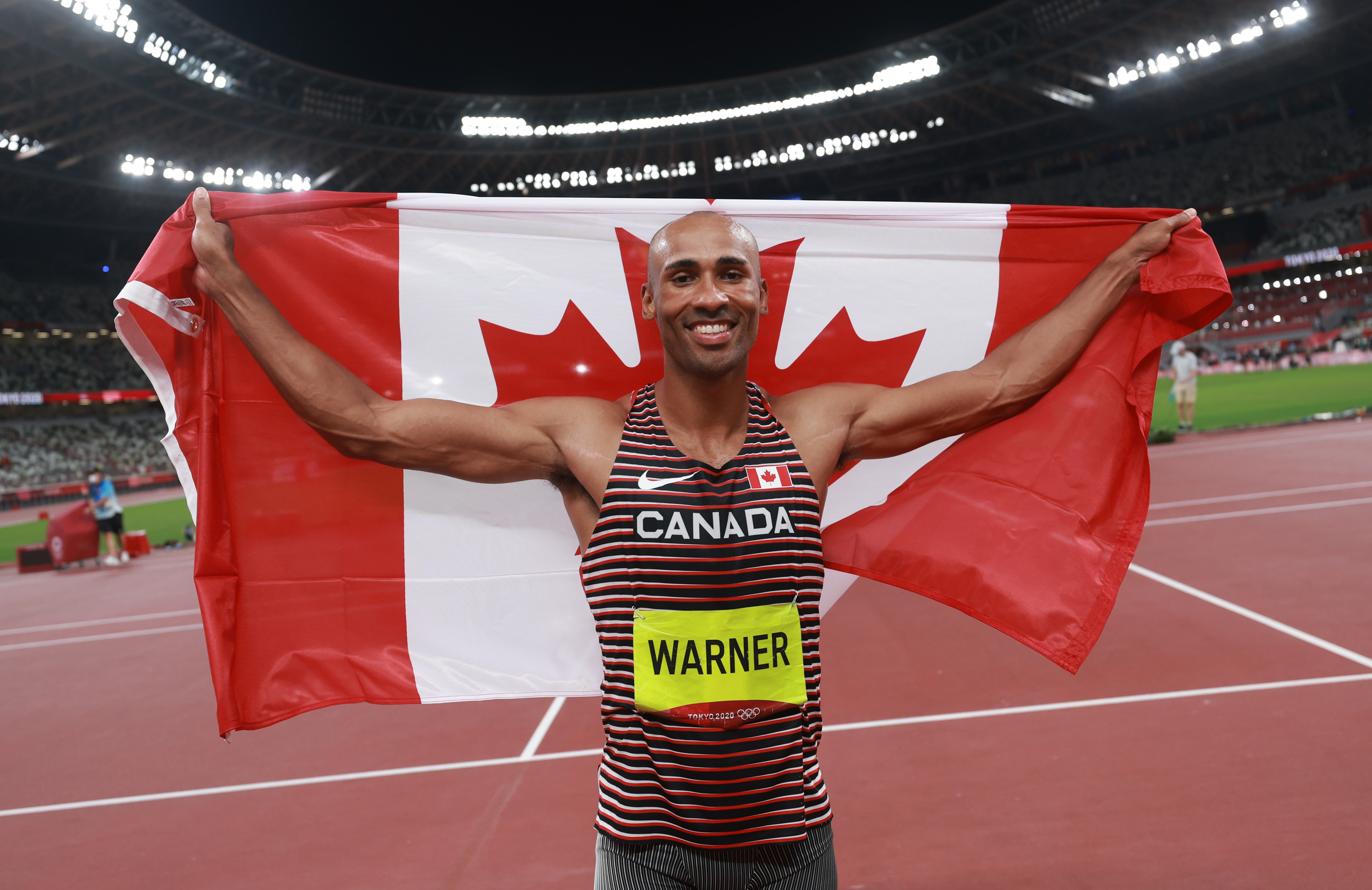 Athletics-Canada's Warner breaks Games record on way to decathlon