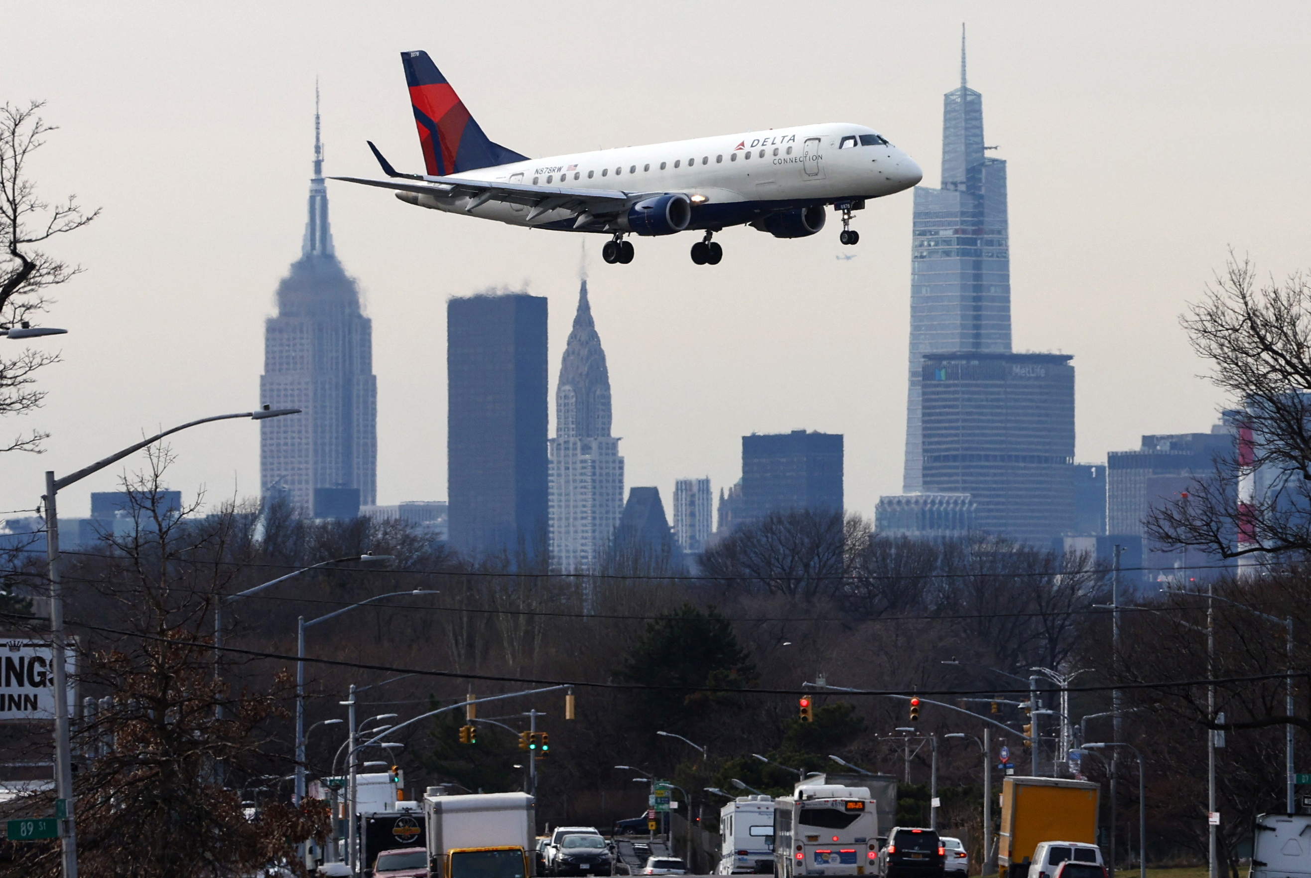 Buttigieg says DOT investigating why Delta Air Lines passengers