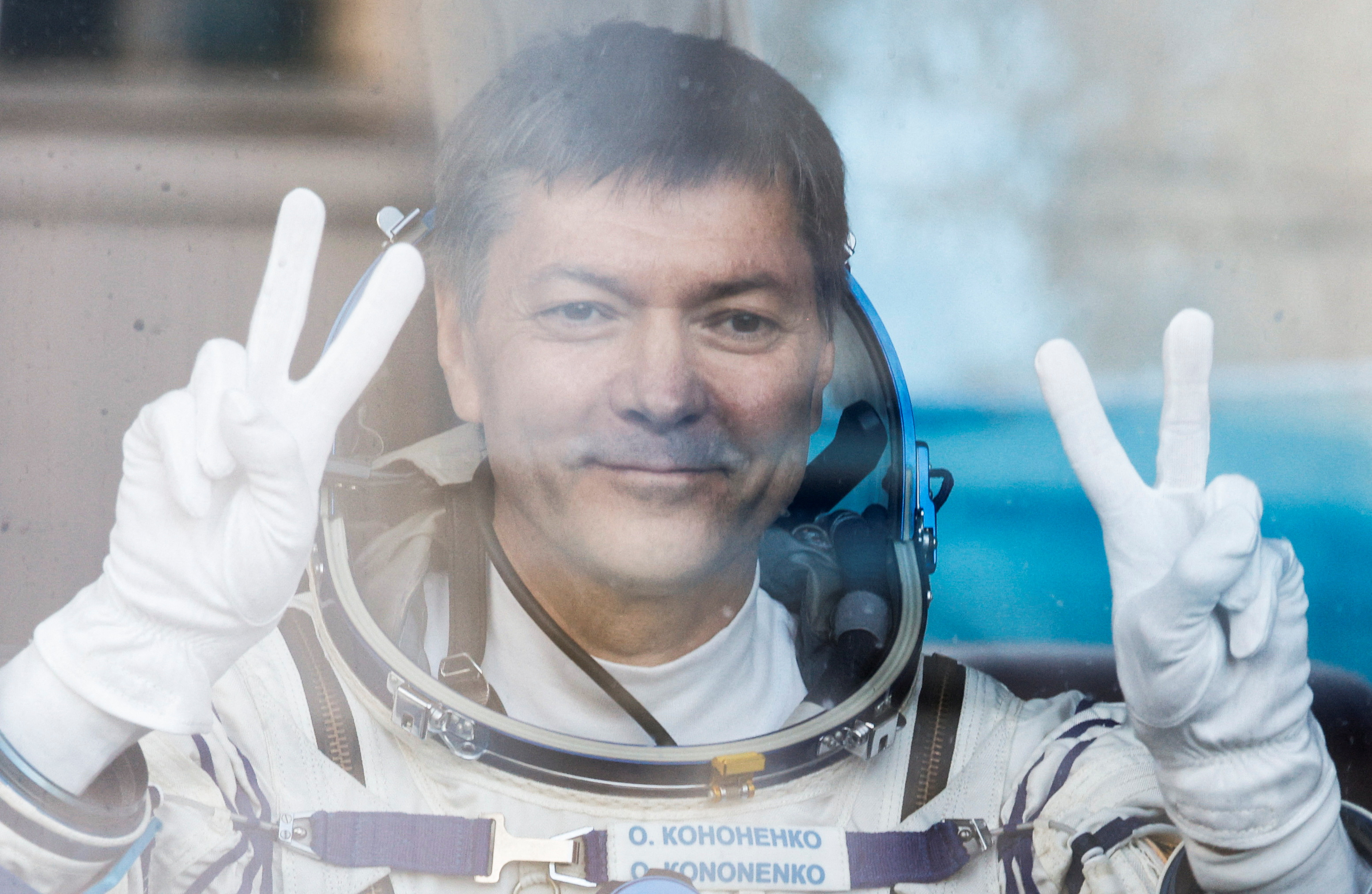ロシア飛行士、宇宙滞在最長記録を更新 878日超え | ロイター