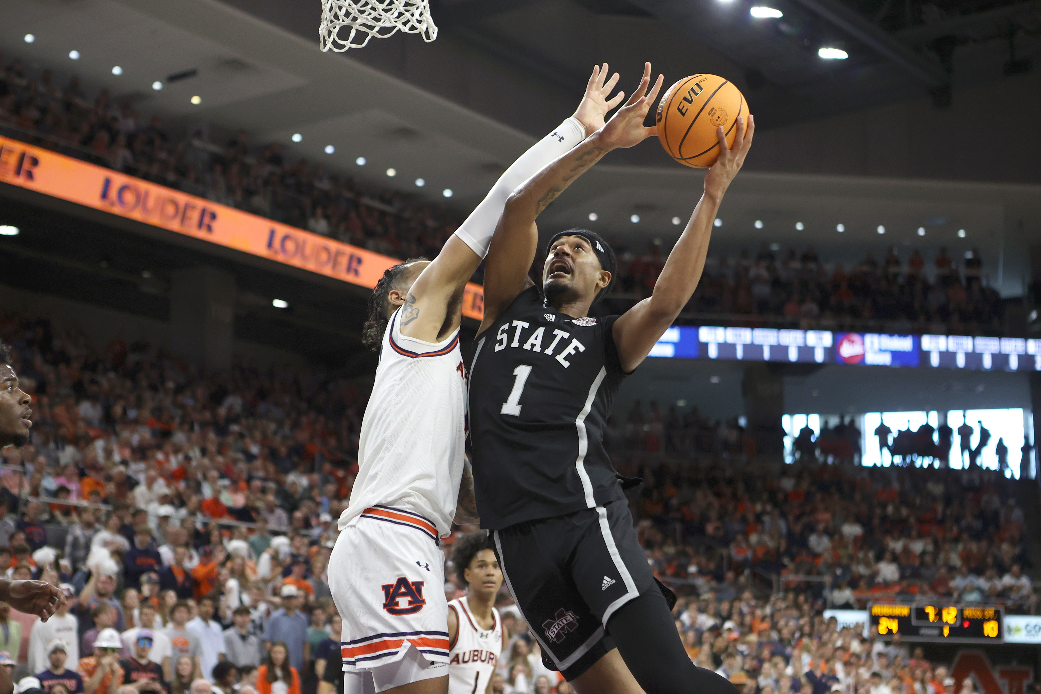 Johni Broome Helps No. 11 Auburn Silence Mississippi State | Reuters