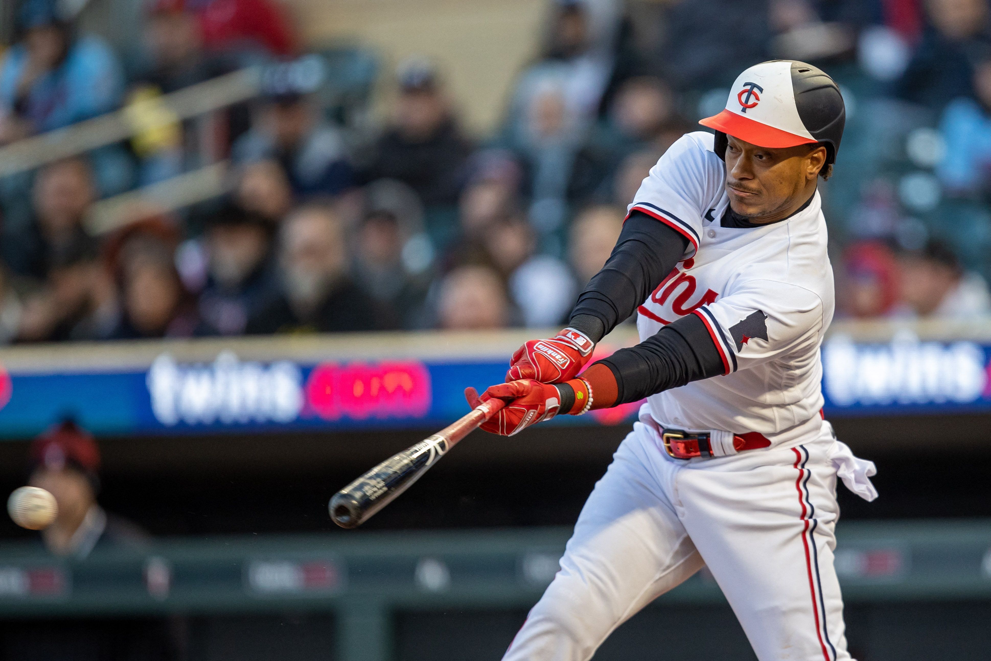 Twins put away Yankees 6-1 behind Sonny Gray's dominance, Joey Gallo's  booming home run