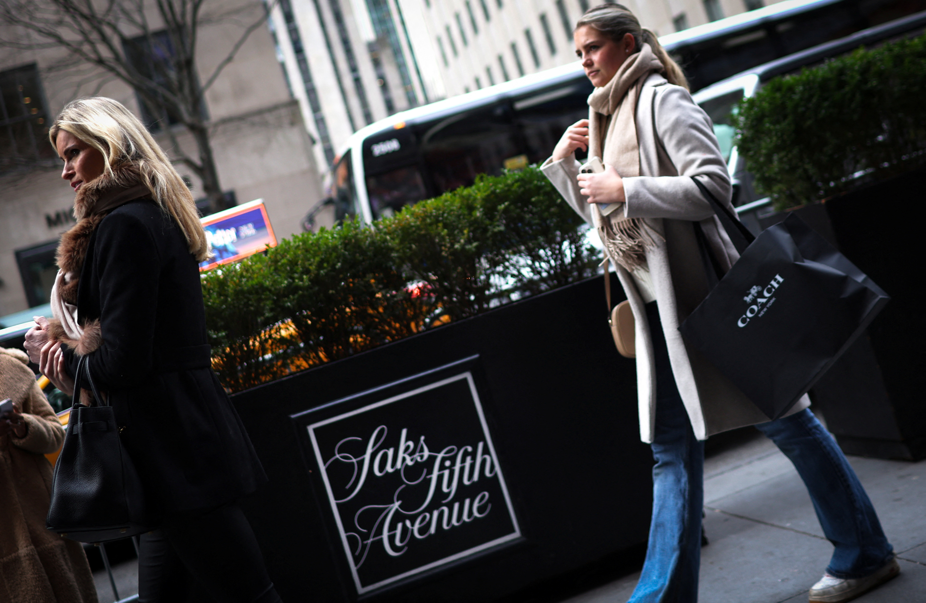 Saks Fifth Avenue and Coach: A Comprehensive Guide to Luxury Fashion