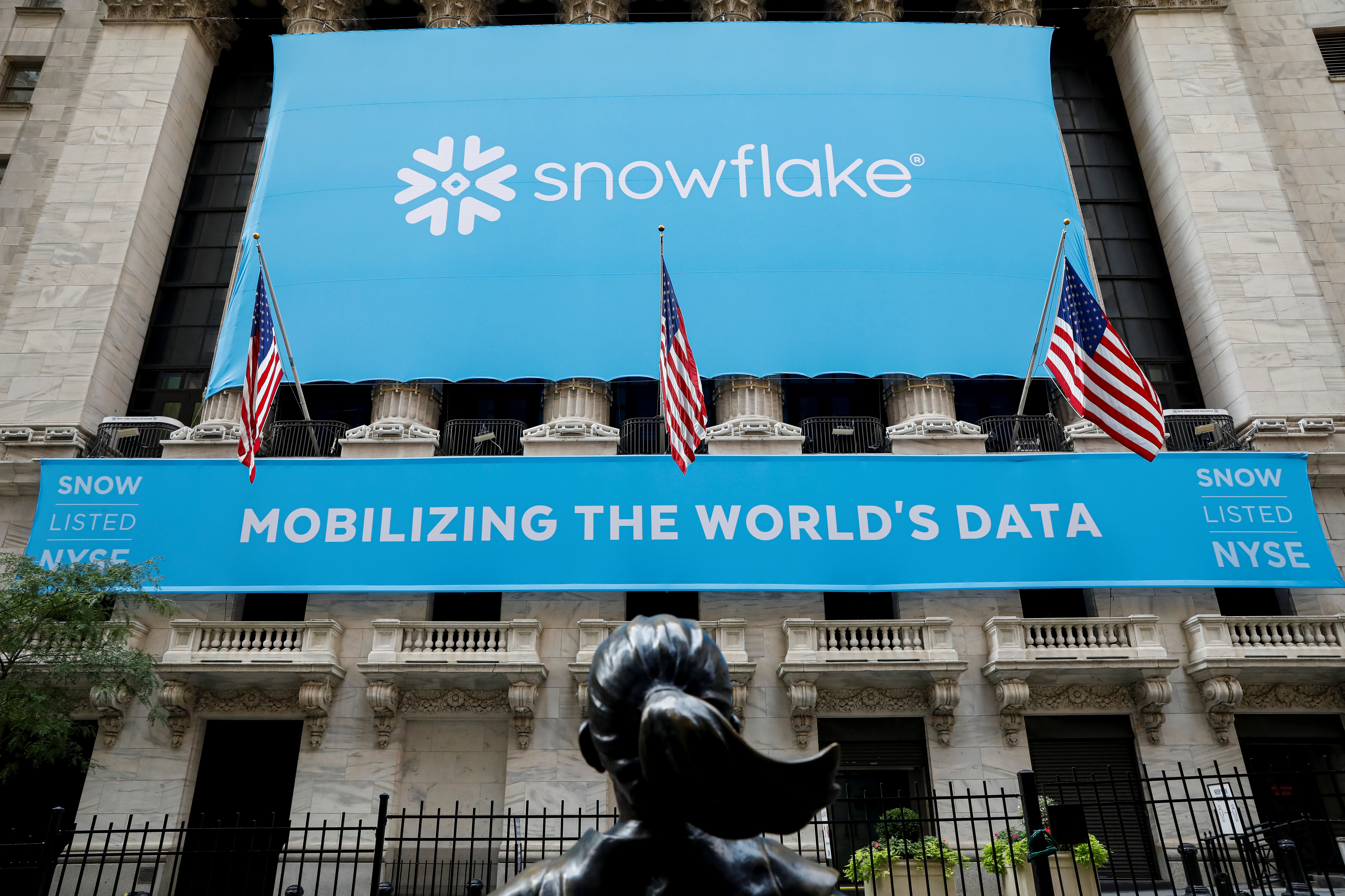 A banner for Snowflake Inc. is displayed celebrating the company's IPO at the NYSE in New York