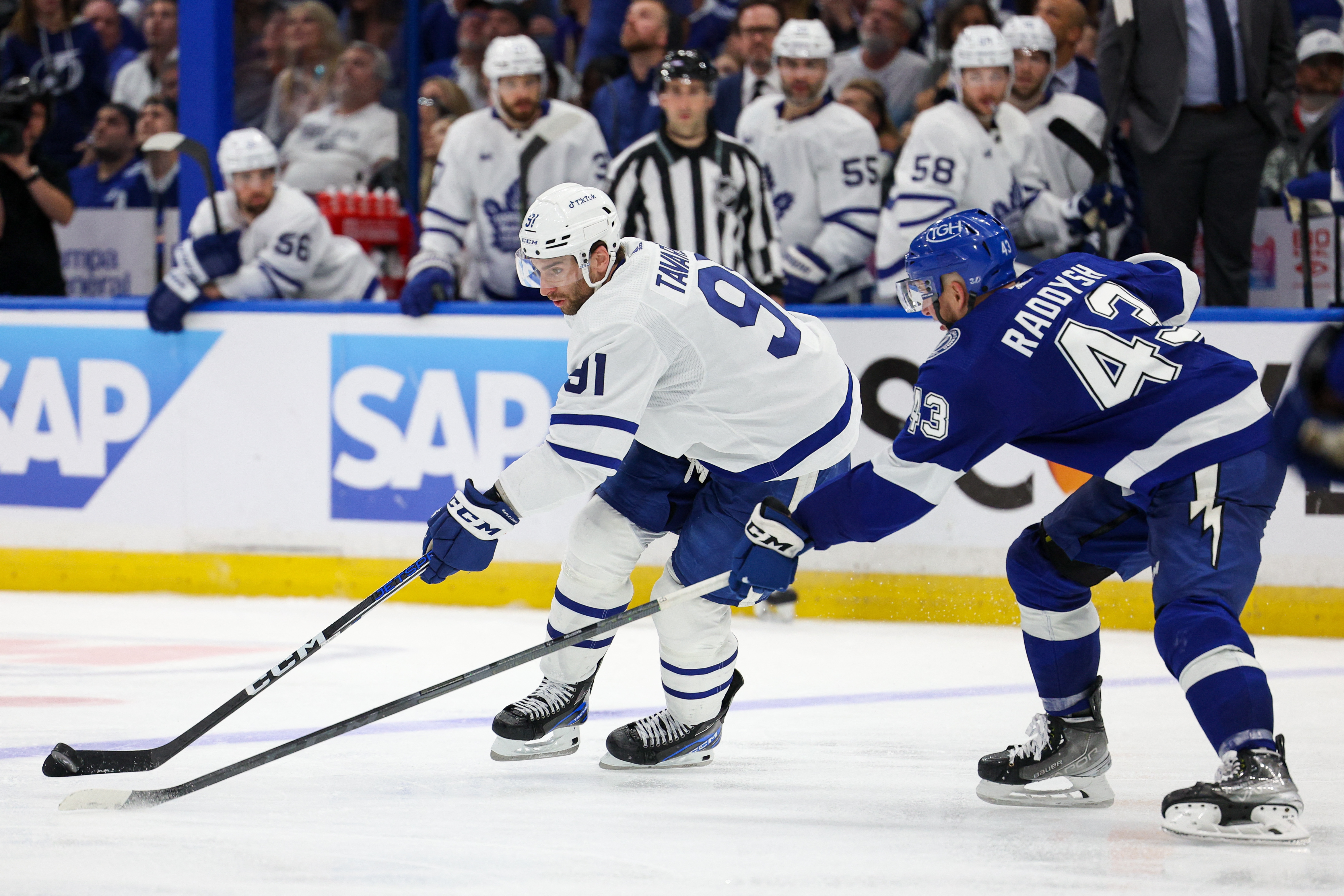 Gotta See it: Tavares scores in OT to win Maple Leafs first