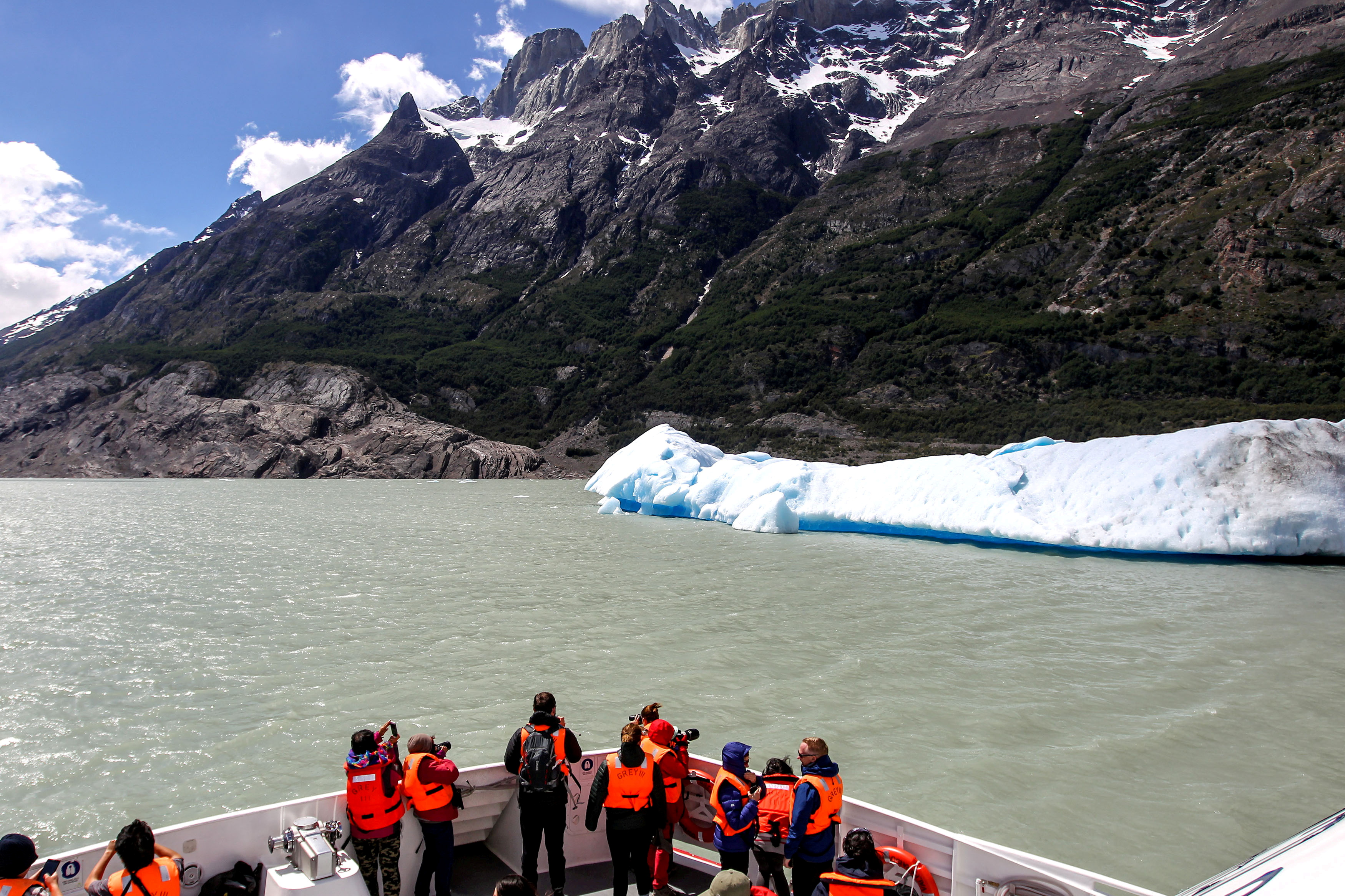 Чили код. Ледник грей Чили. Ледник грей Торрес дель Пайне. Grey Glacier. Парк Торес ледник Чили фото.